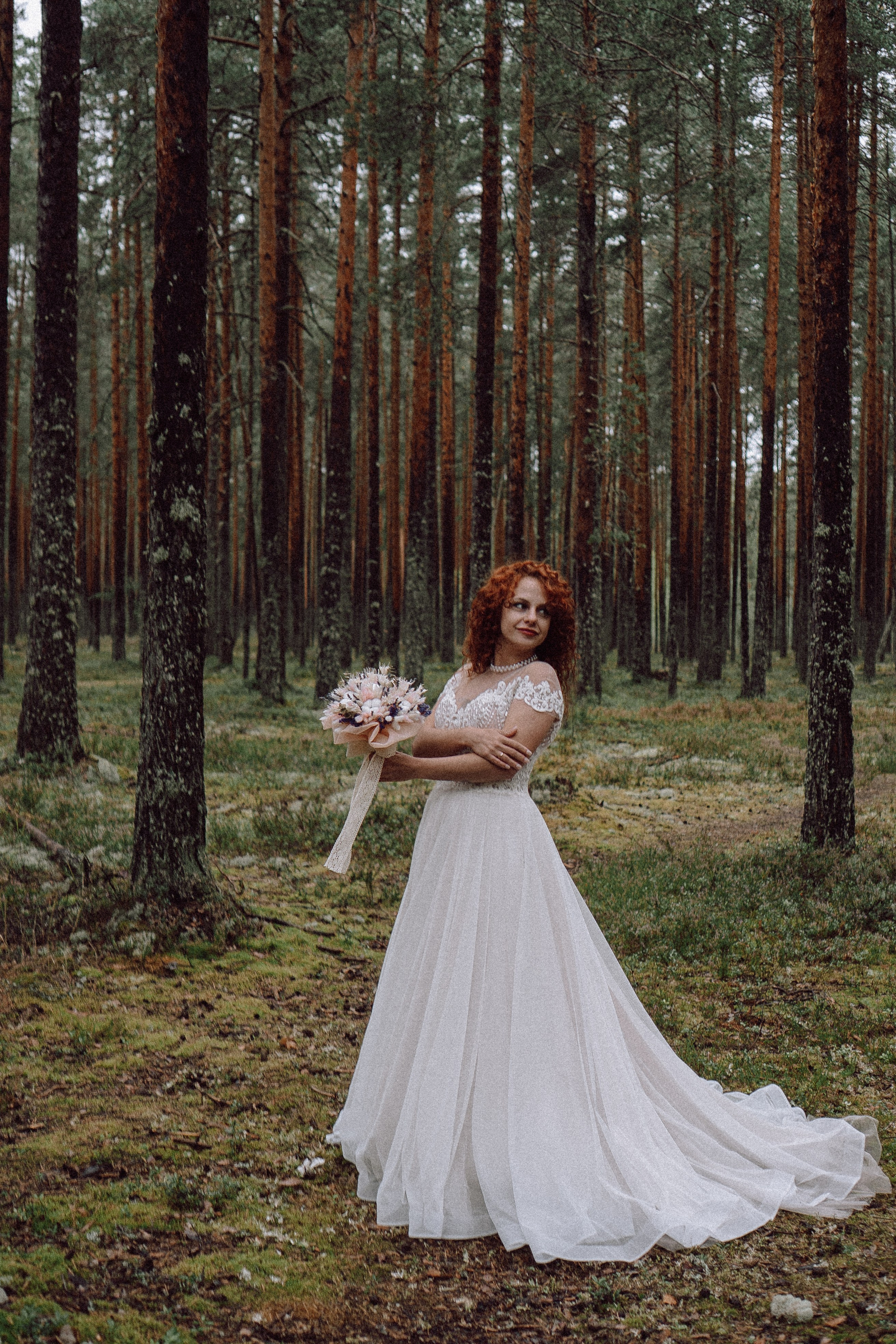 СВАДЕБНАЯ ФОТОСЕССИИЯ ПАРЫ В ГОРОДЕ ПРИОЗЕРСК В СОСНОВОМ ЛЕСУ И С ПИКАПОМ. Профессиональный фотограф, Санкт-Петербург — Виктория Богомолова