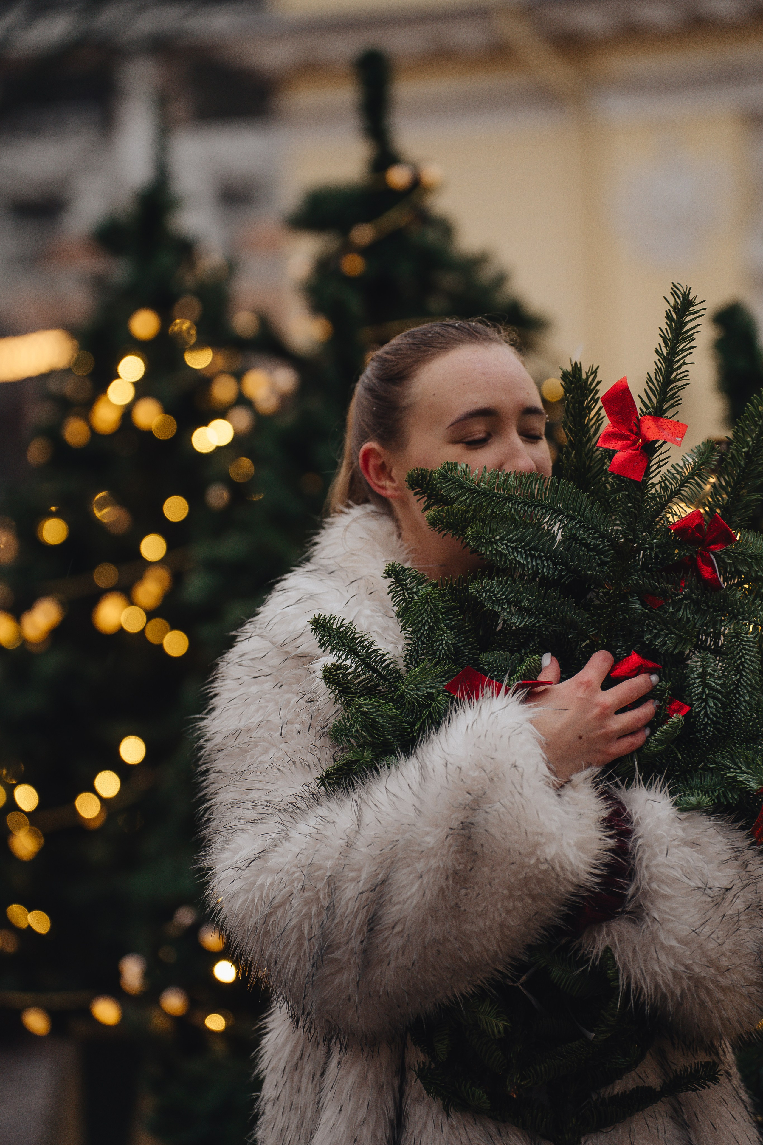 ПРОГУЛКА НА МАНЕЖНОЙ ПЛОЩАДИ ДЛЯ ДЕВУШКИ ПЕРЕД НОВЫМ ГОДОМ (НОВОГОДНЯЯ ФОТОСЕССИИЯ НА МАНЕЖНОЙ ПЛОЩАДИ). Профессиональный фотограф, Санкт-Петербург — Виктория Богомолова
