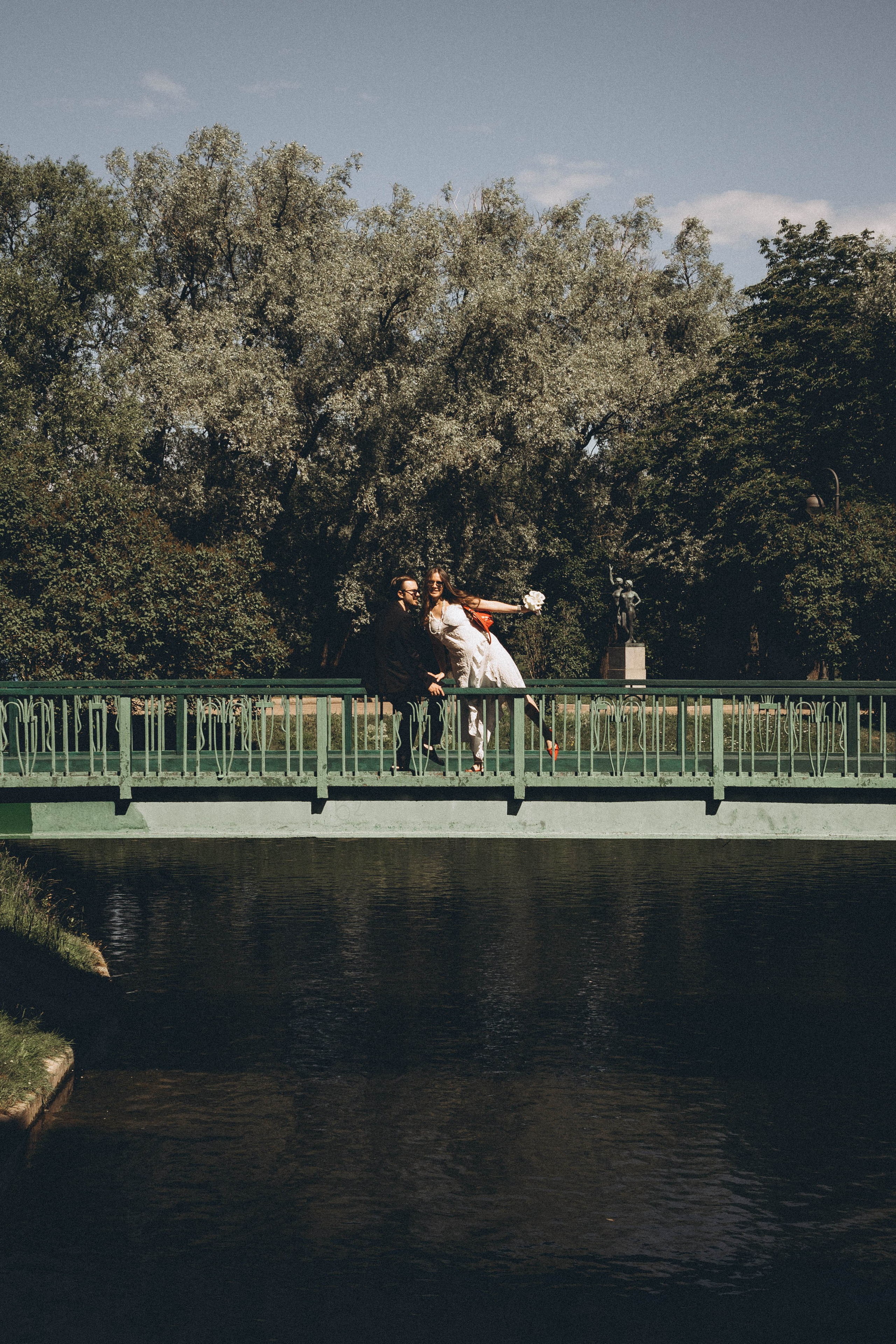 СВАДЕБНАЯ СЬЕМКА В ПАРКЕ ПОБЕДЫ И ПРОГУЛКА ПО МОСКОВСКОМУ ПРОСПЕКТУ. Профессиональный фотограф, Санкт-Петербург — Виктория Богомолова