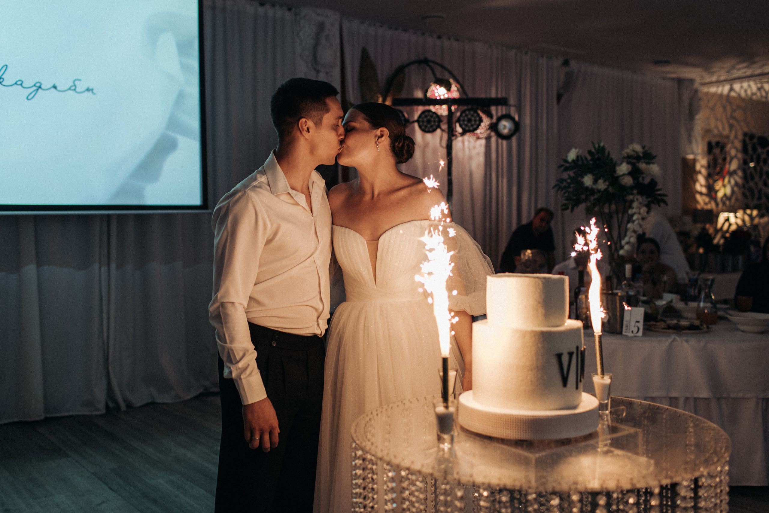 Vlad & Nadya (Saint-Petersburg, Russia). Destination wedding photographer Peter Letu