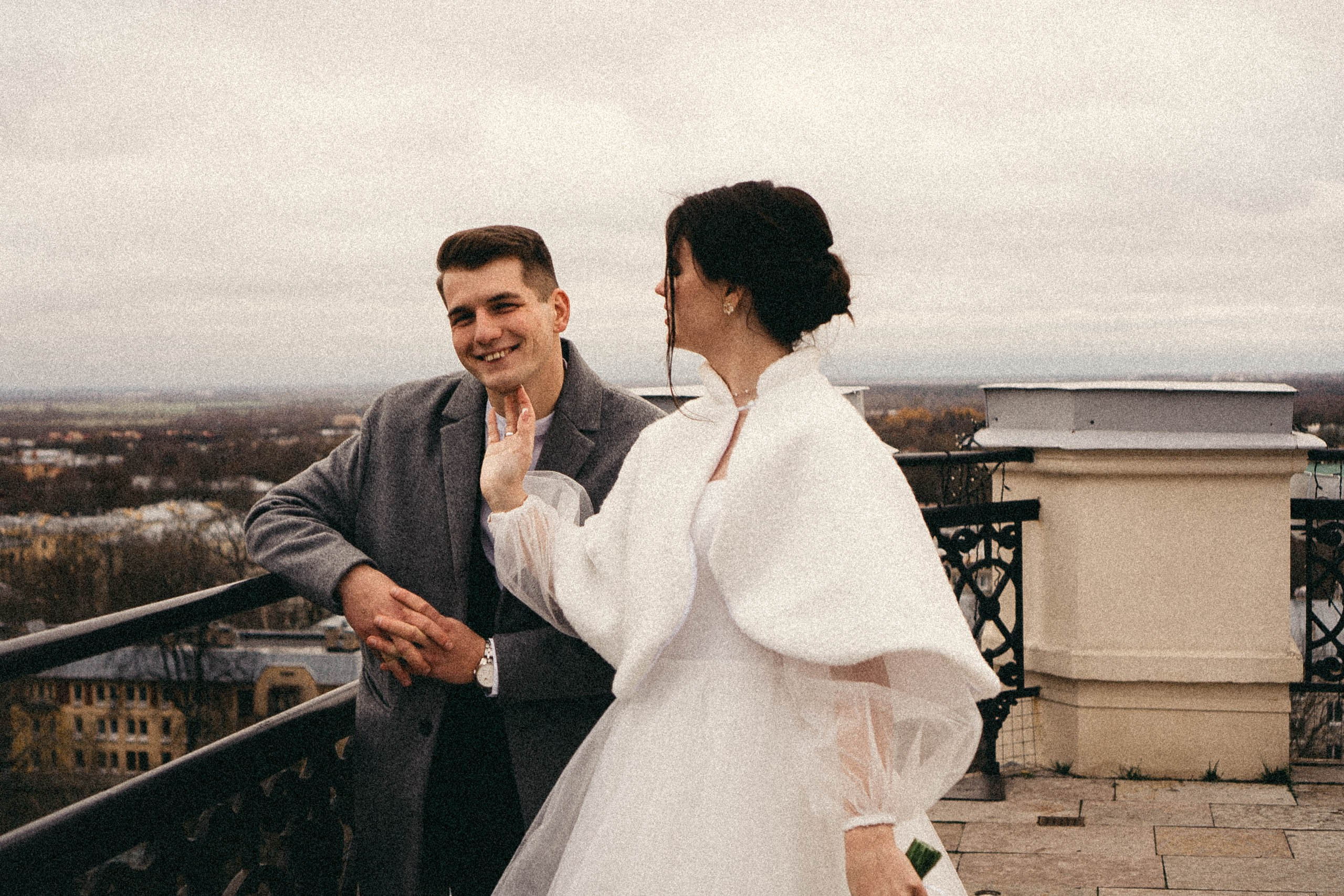 СВАДЕБНАЯ СЬЕМКА ПАРЫ В ГОРОДЕ ПУШКИН В ПАРКЕ ЕКАТЕРИНЕНСКОМ В НОЯБРЕ. Профессиональный фотограф, Санкт-Петербург — Виктория Богомолова