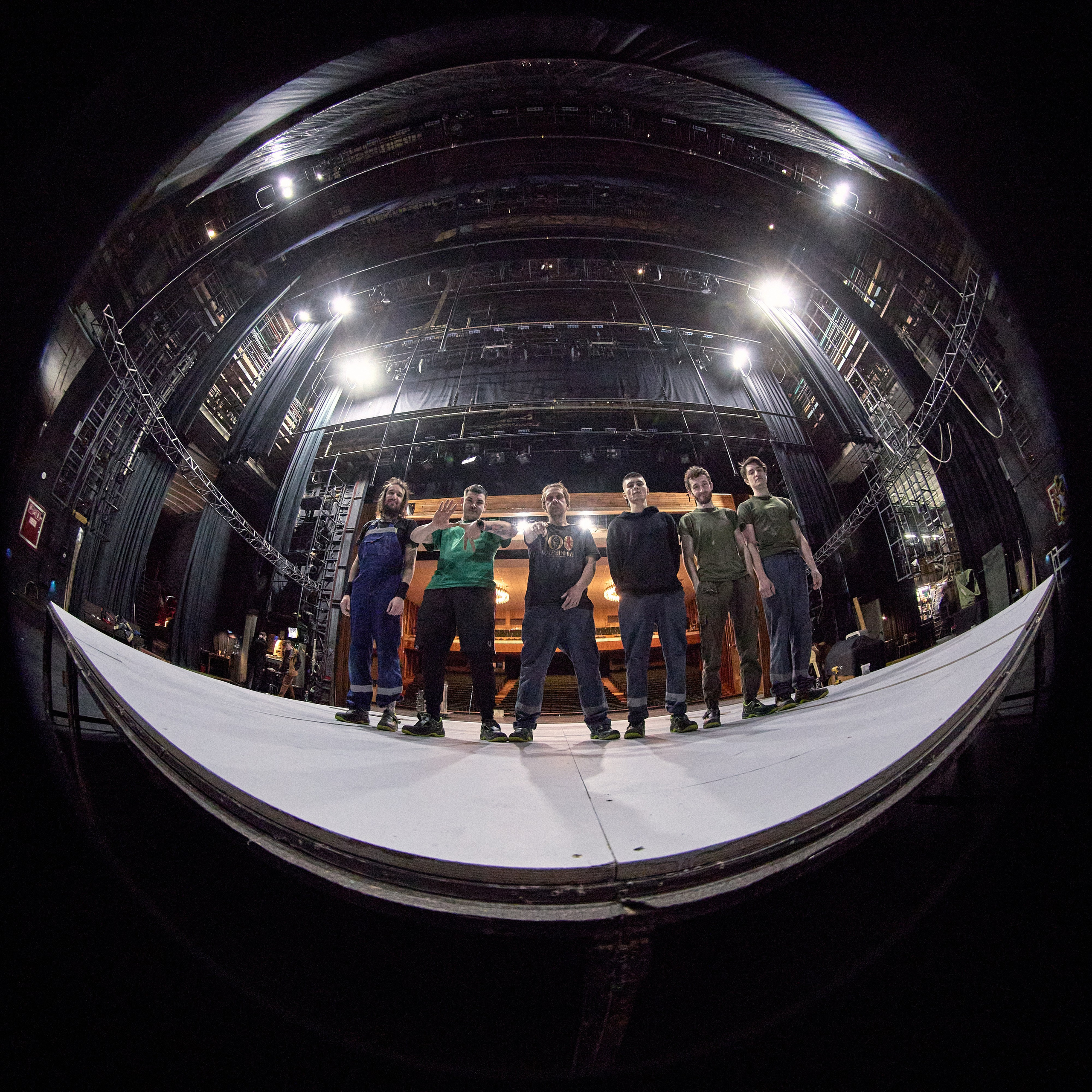 Монтаж спектакля Двойник. Фотограф Юлия Маринина