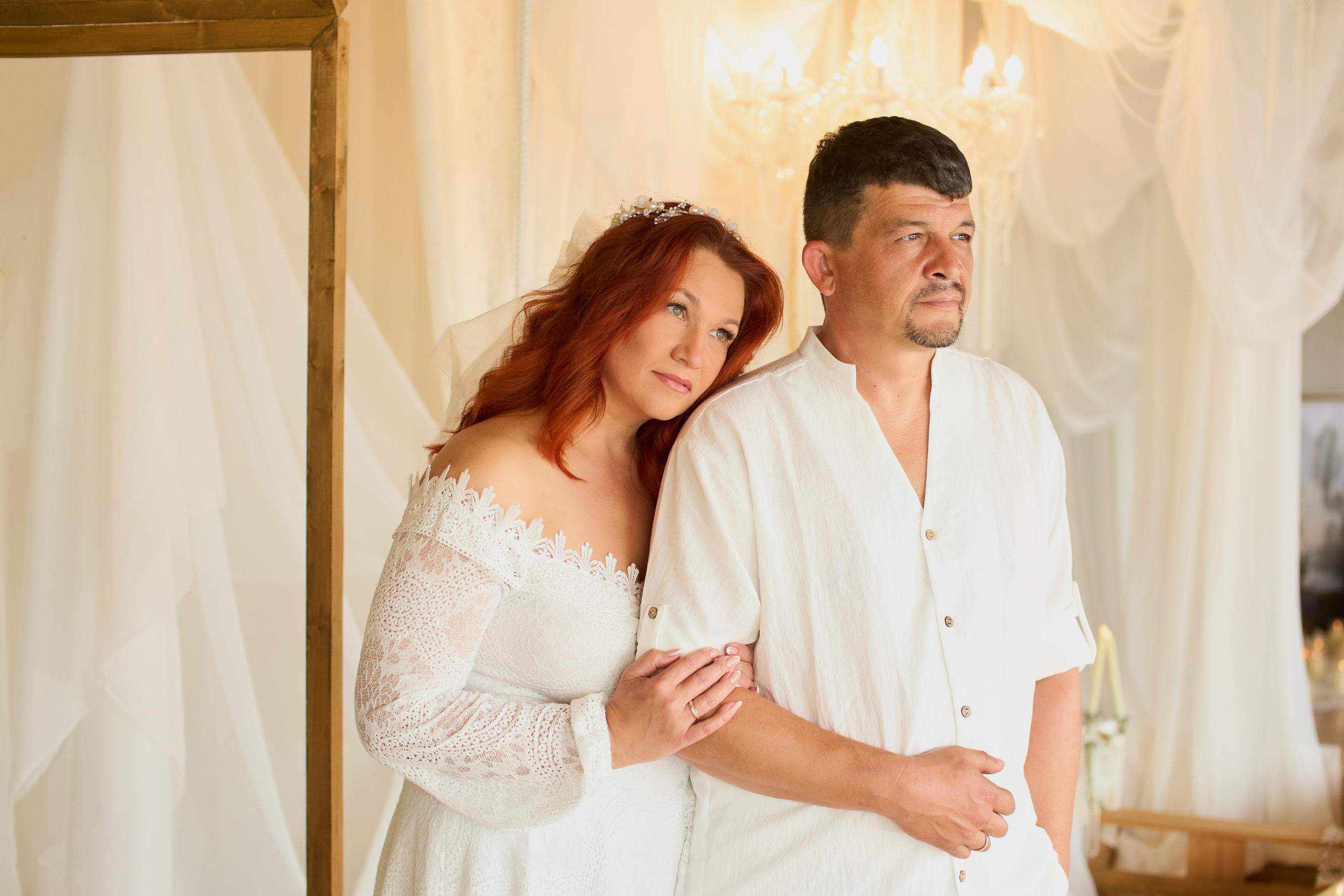 Свадебная фотосессия в фотостудии. Репортажный и женский фотограф в Новосибирске