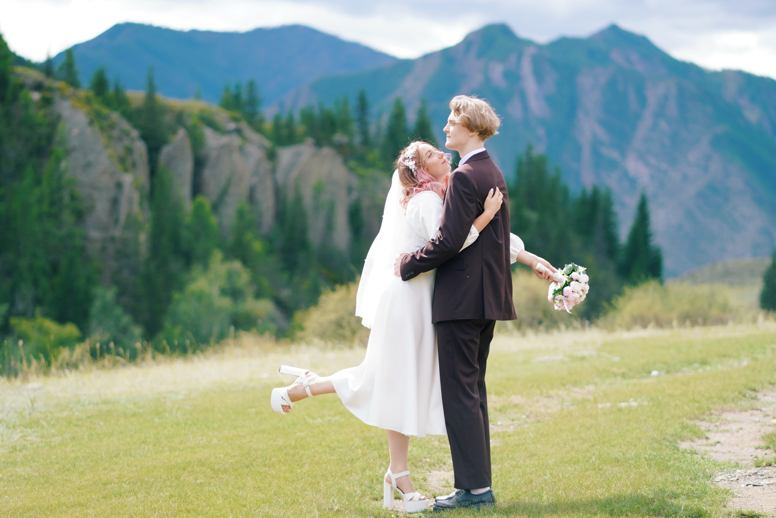 Свадебные съемки. Выездной фотограф-видеограф в Республике Алтай Солоны Куюкова