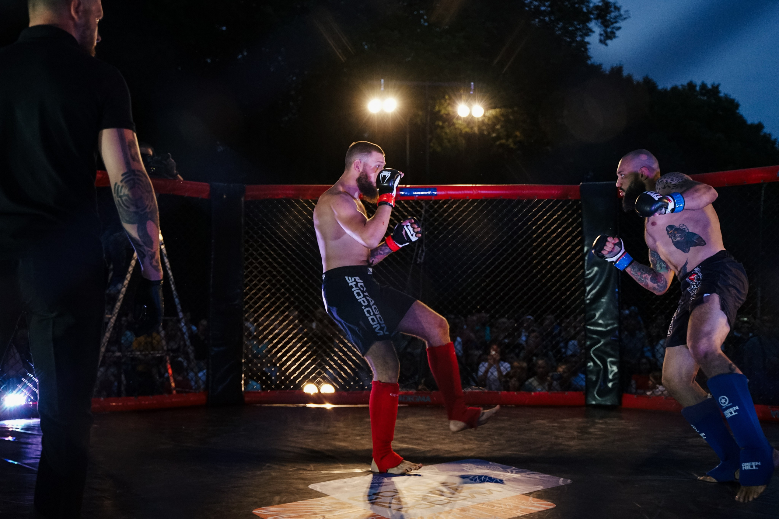 Вечер боев в ЦПКиО. Фотограф Надежда Погребняк | Рязань | Москва