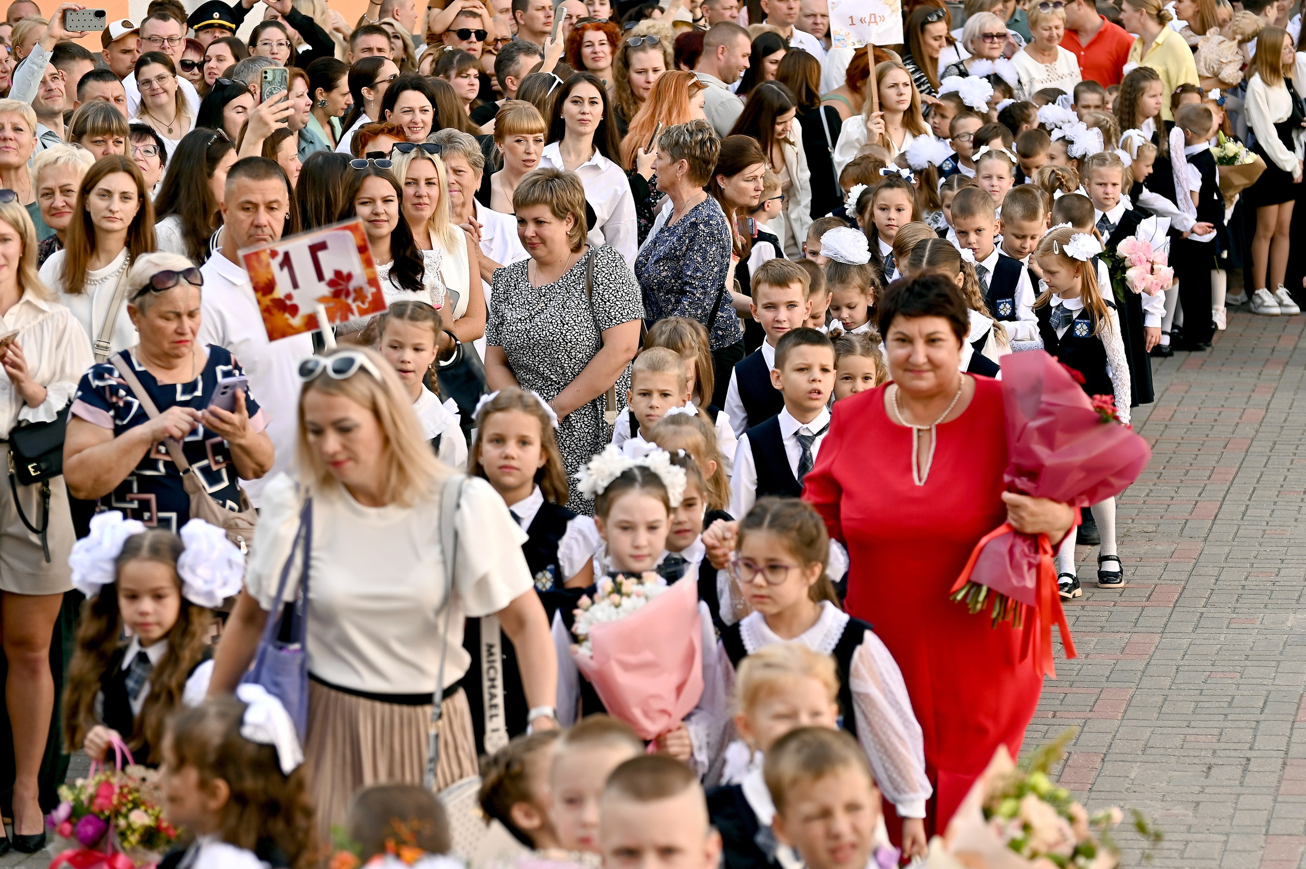 Первоклассник. ФОТОГРАФ ВАШИХ МЕРОПРИЯТИЙ РЯЗАНЬ СЕРГЕЙ КЛЮЕВ Концертная фотография близка к репортажу и портретной съемке