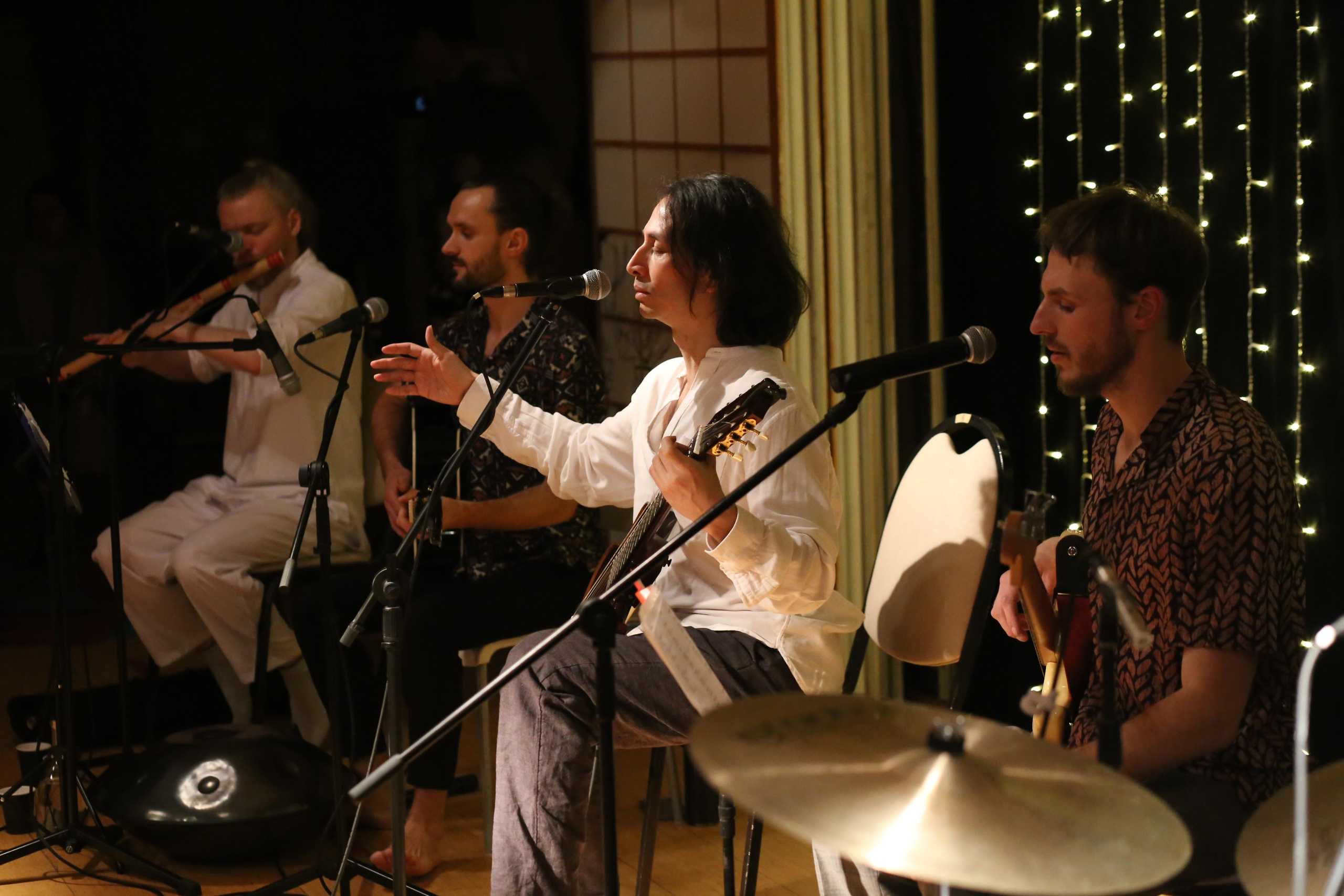 Музыкальный вечер исполнителя. Женский фотограф в Москве Екатерина Борисова Туры для женщин