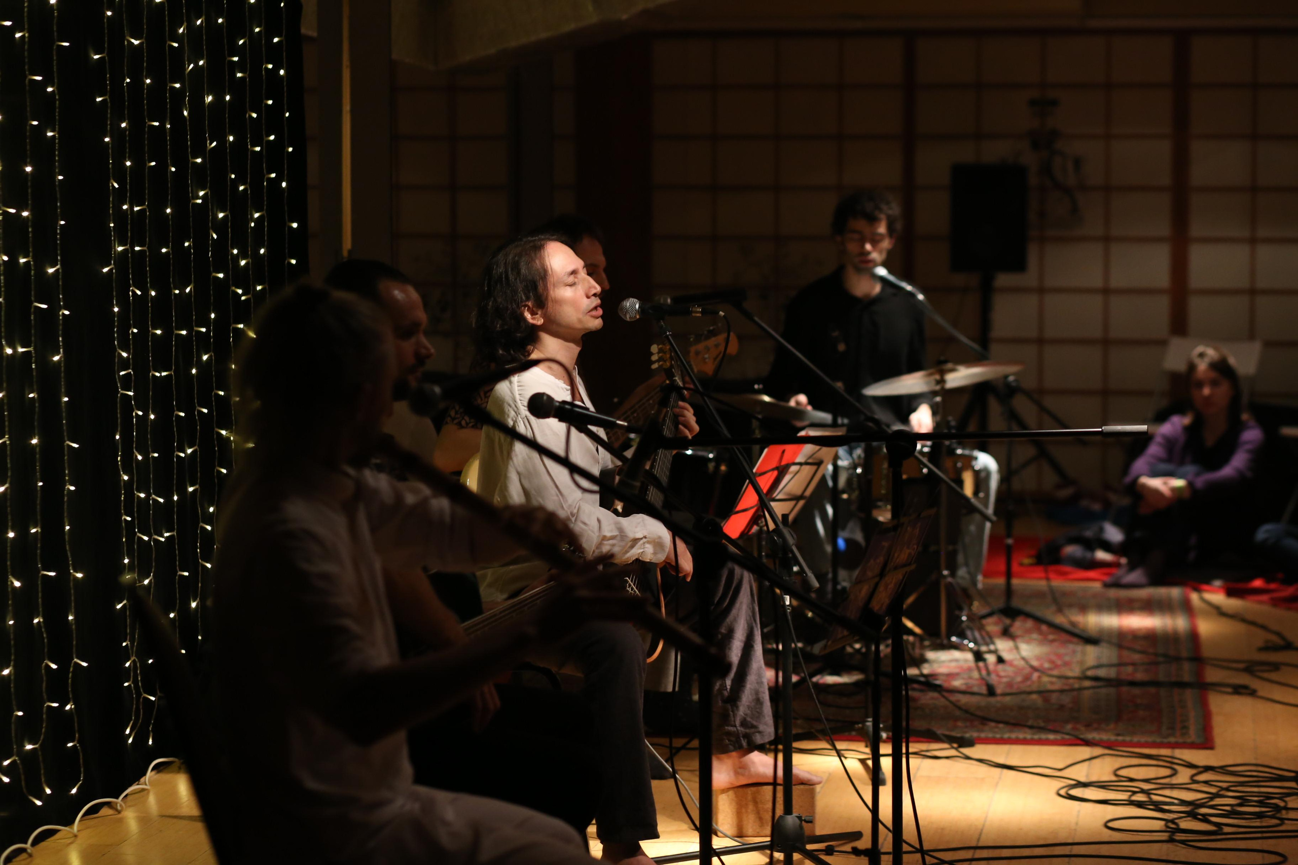 Музыкальный вечер исполнителя. Женский фотограф в Москве Екатерина Борисова Туры для женщин