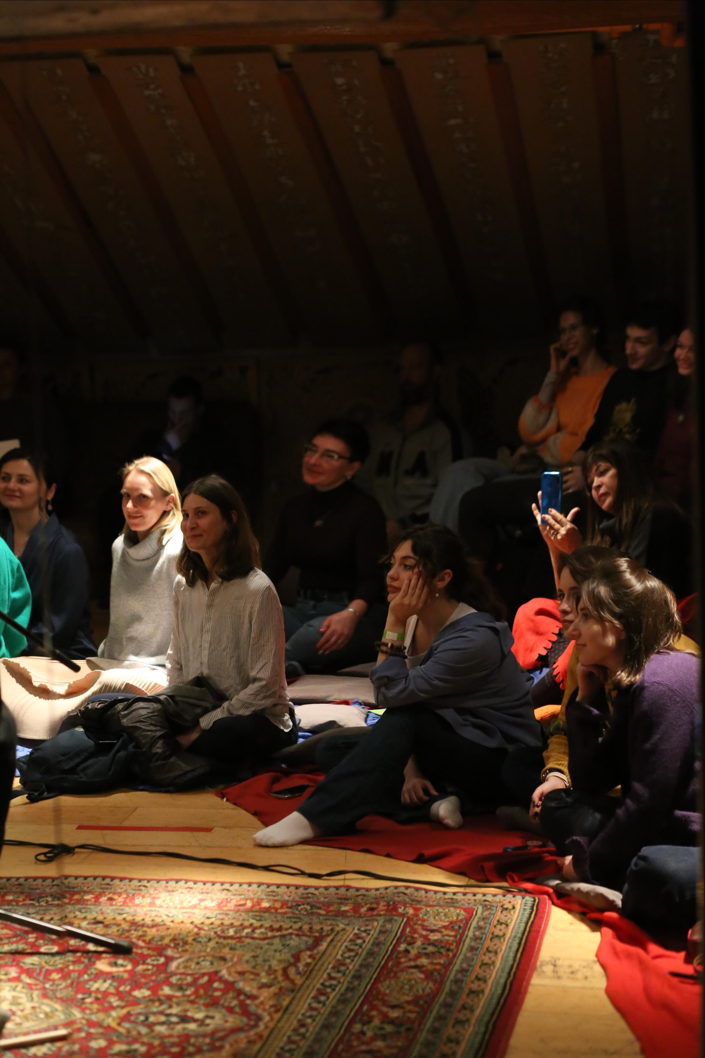 Музыкальный вечер исполнителя. Женский фотограф в Москве Екатерина Борисова Туры для женщин