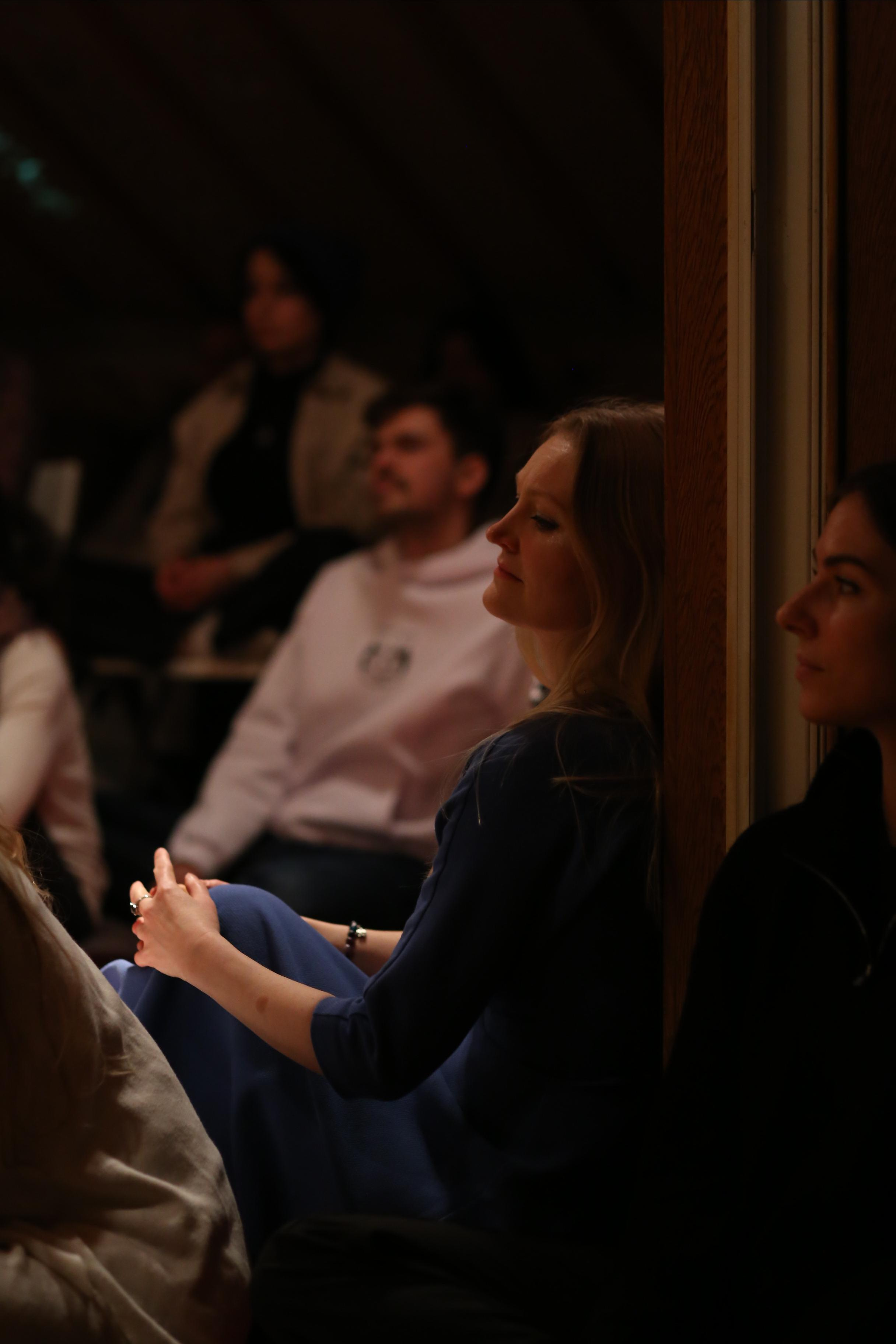 Музыкальный вечер исполнителя. Женский фотограф в Москве Екатерина Борисова Туры для женщин