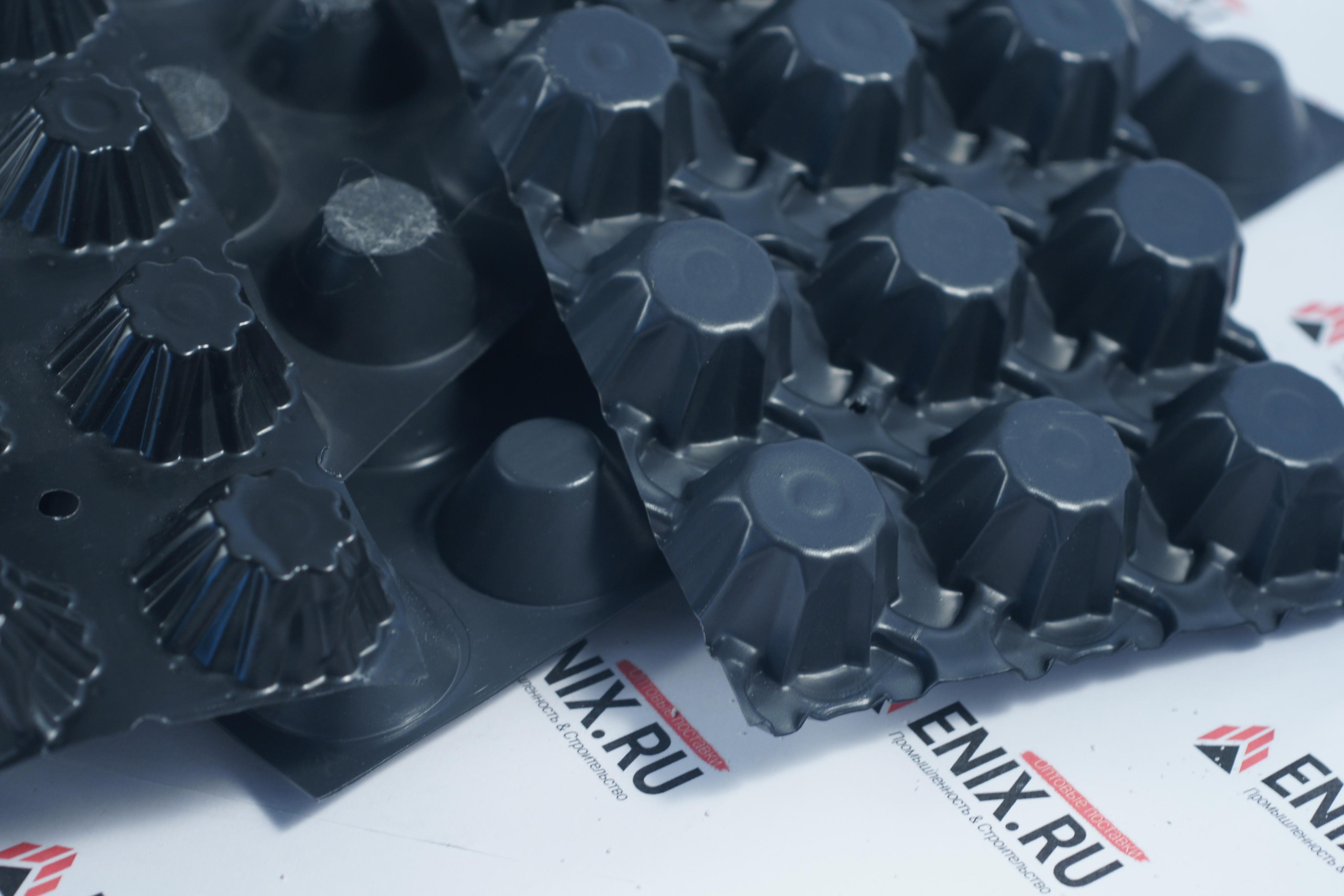 Зеленые кровли мембраны. Еникс.Фото