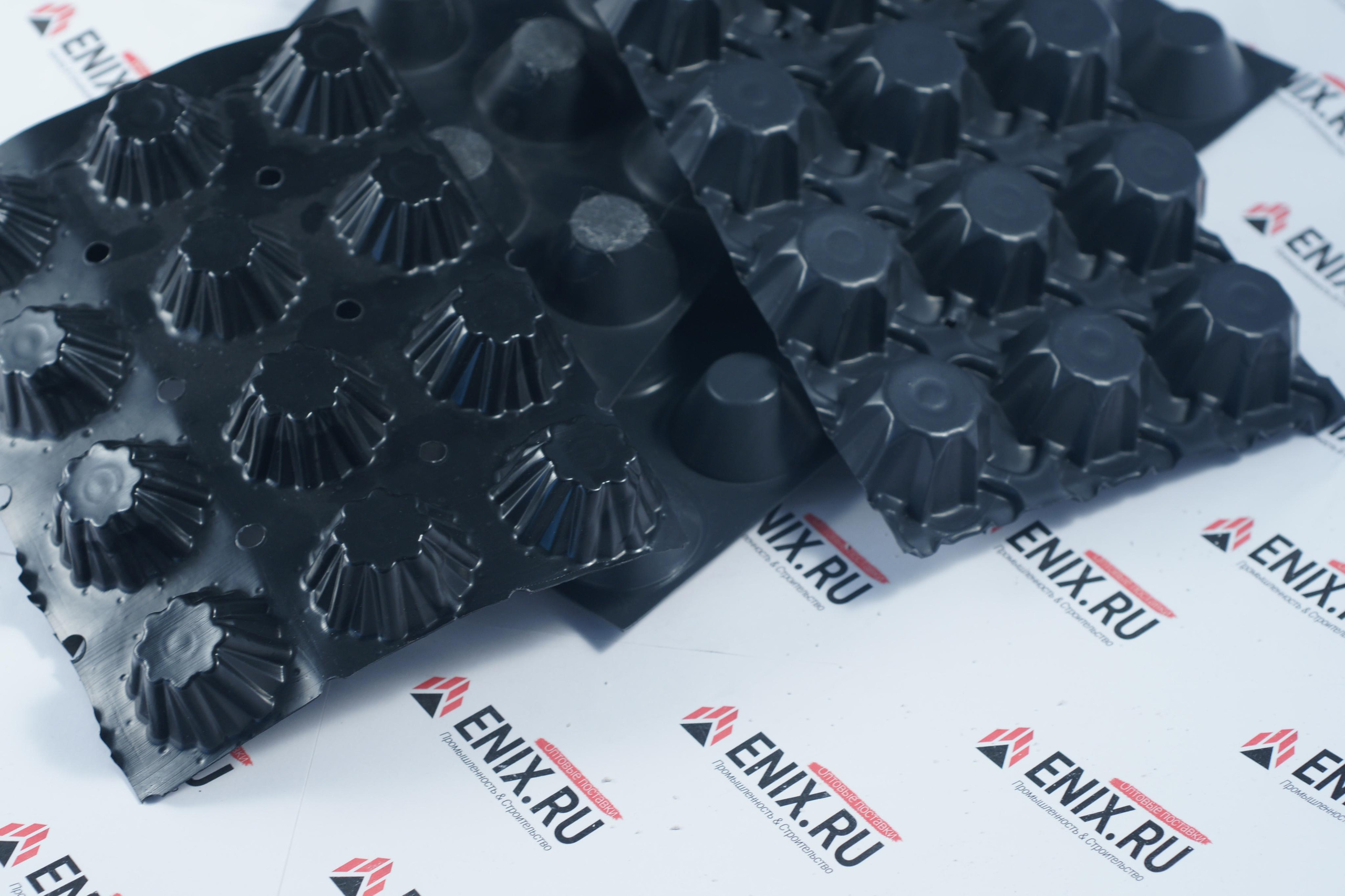 Зеленые кровли мембраны. Еникс.Фото