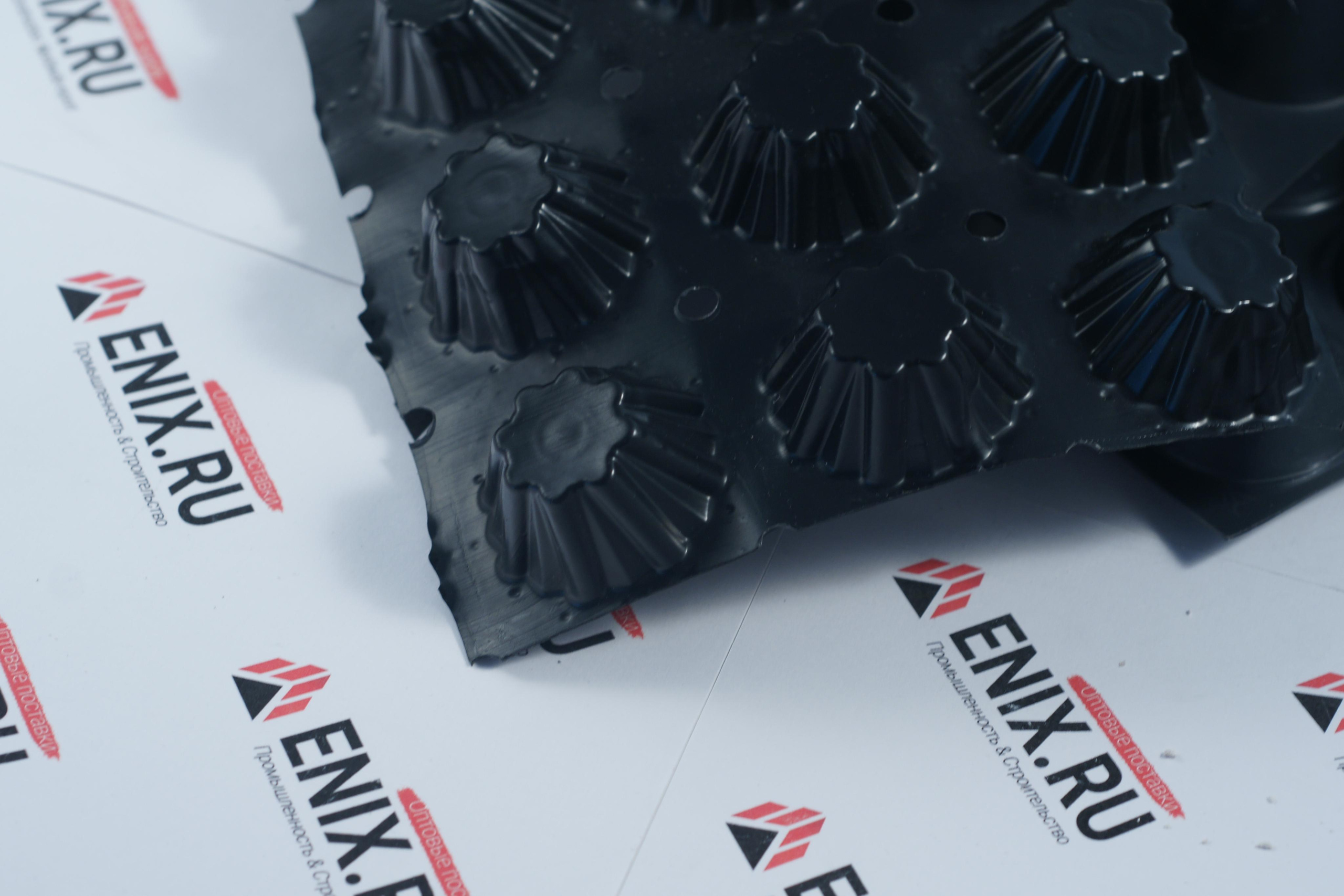 Зеленые кровли мембраны. Еникс.Фото