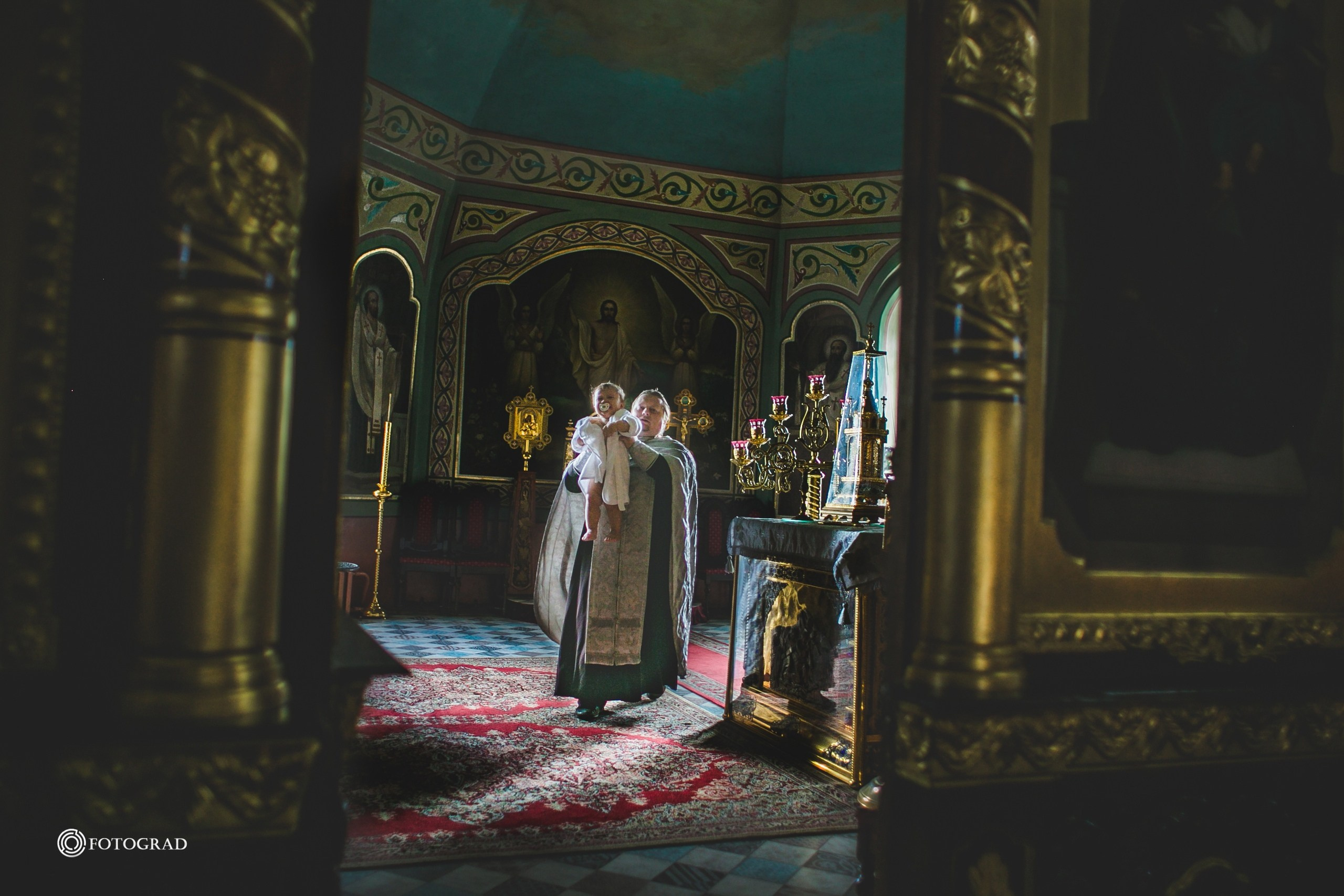 Съёмка крещения. Команда специалистов в мире фотографии и видео. Детский фотограф, семейный фотограф