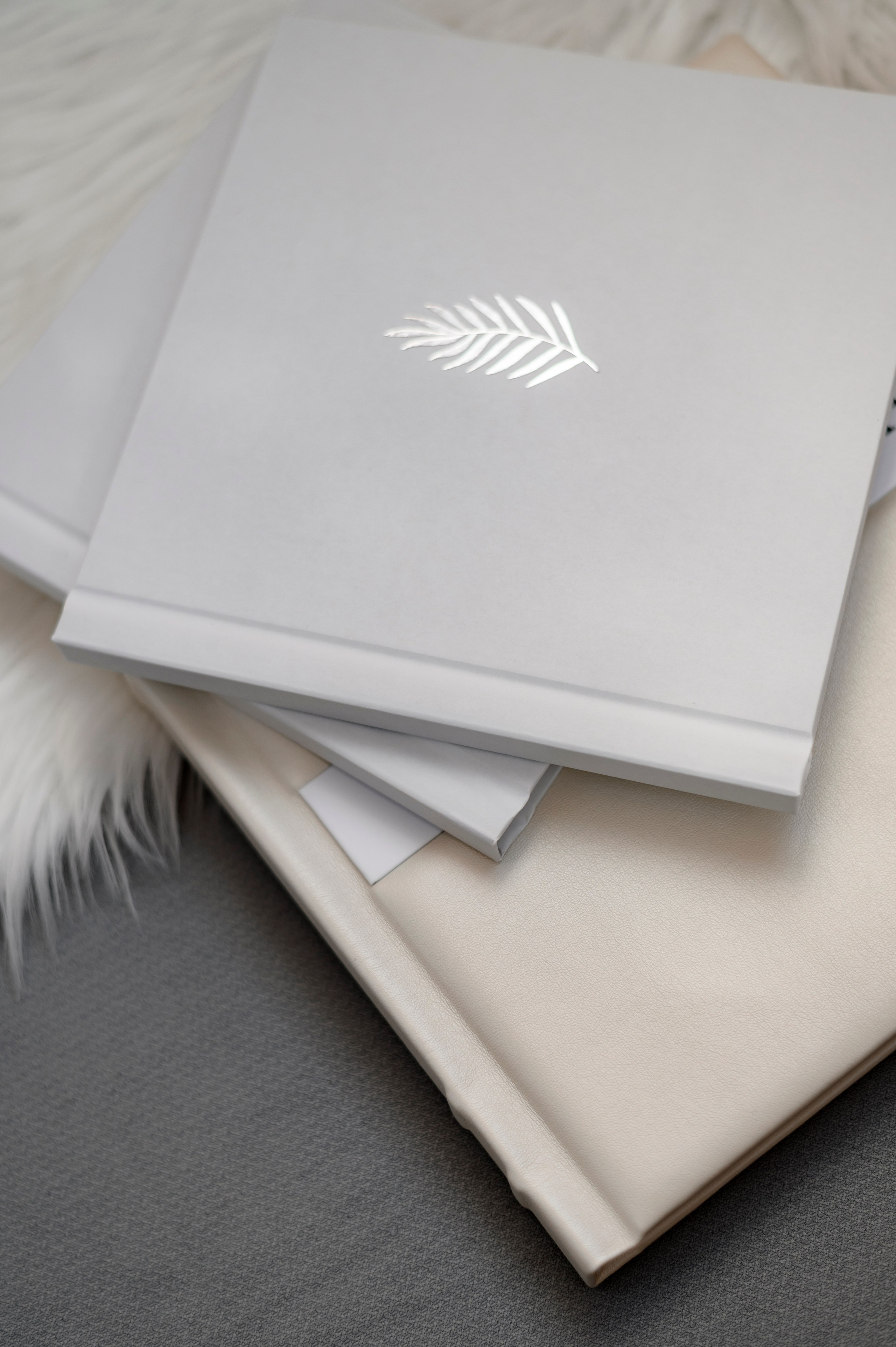 Классические книги. Свадебные и семейные фотокниги