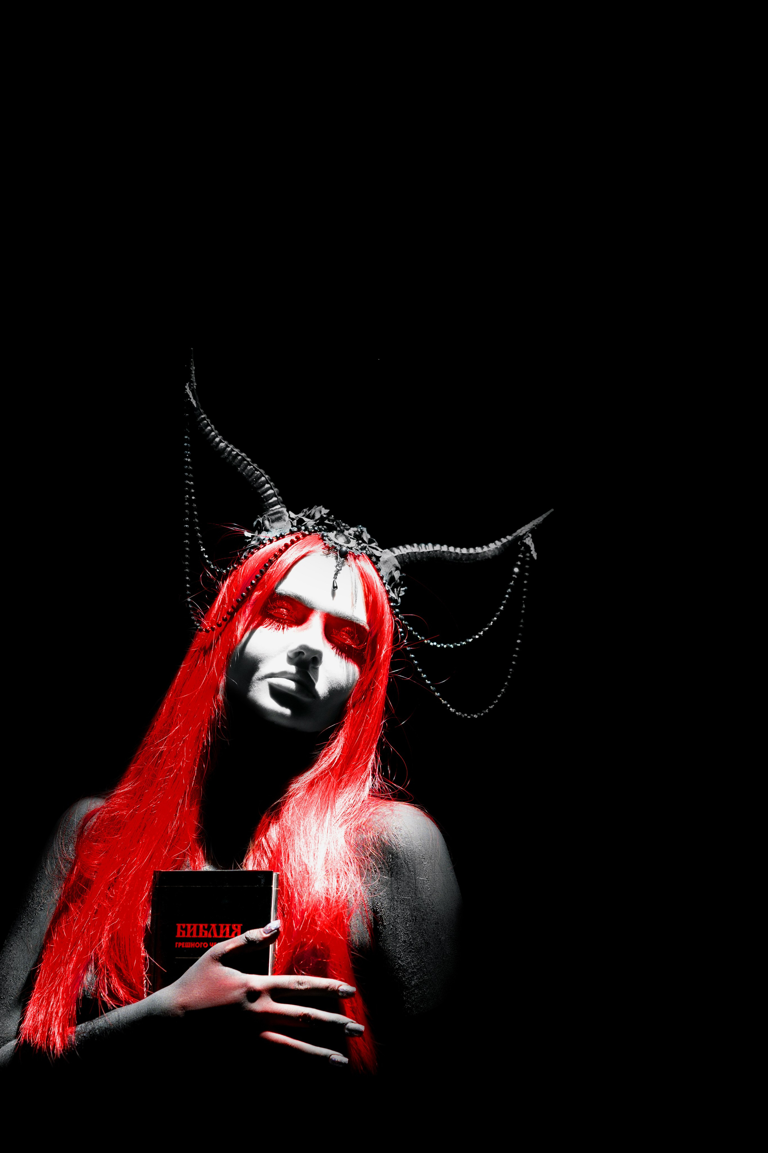 Студийный бодиарт в Москве. Портретный фотограф в Москве Владислав Каданцев