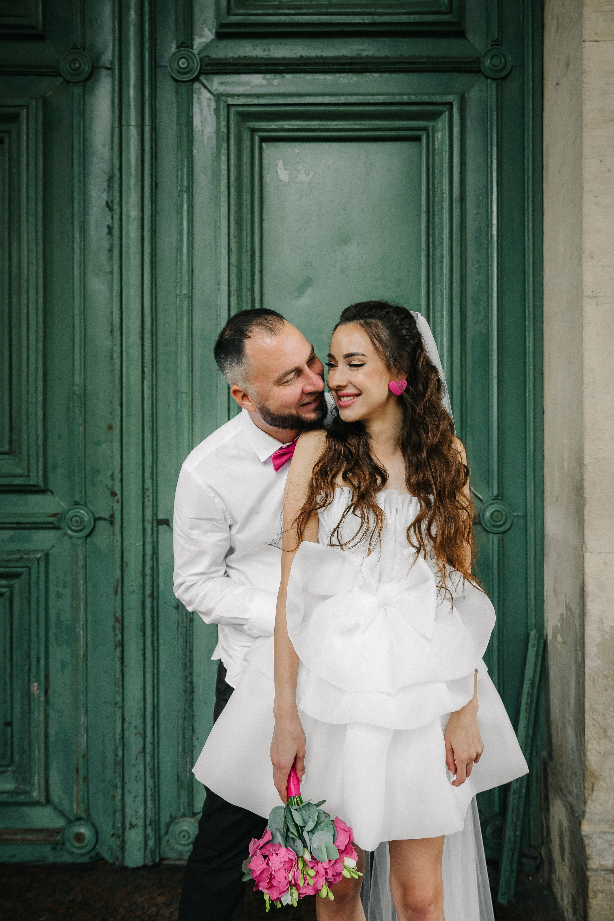 ДВОРЕЦ № 2 | Июль, кабриолет, академия Штиглица. Свадебный фотограф в Санкт-Петербурге Полина Корзухина