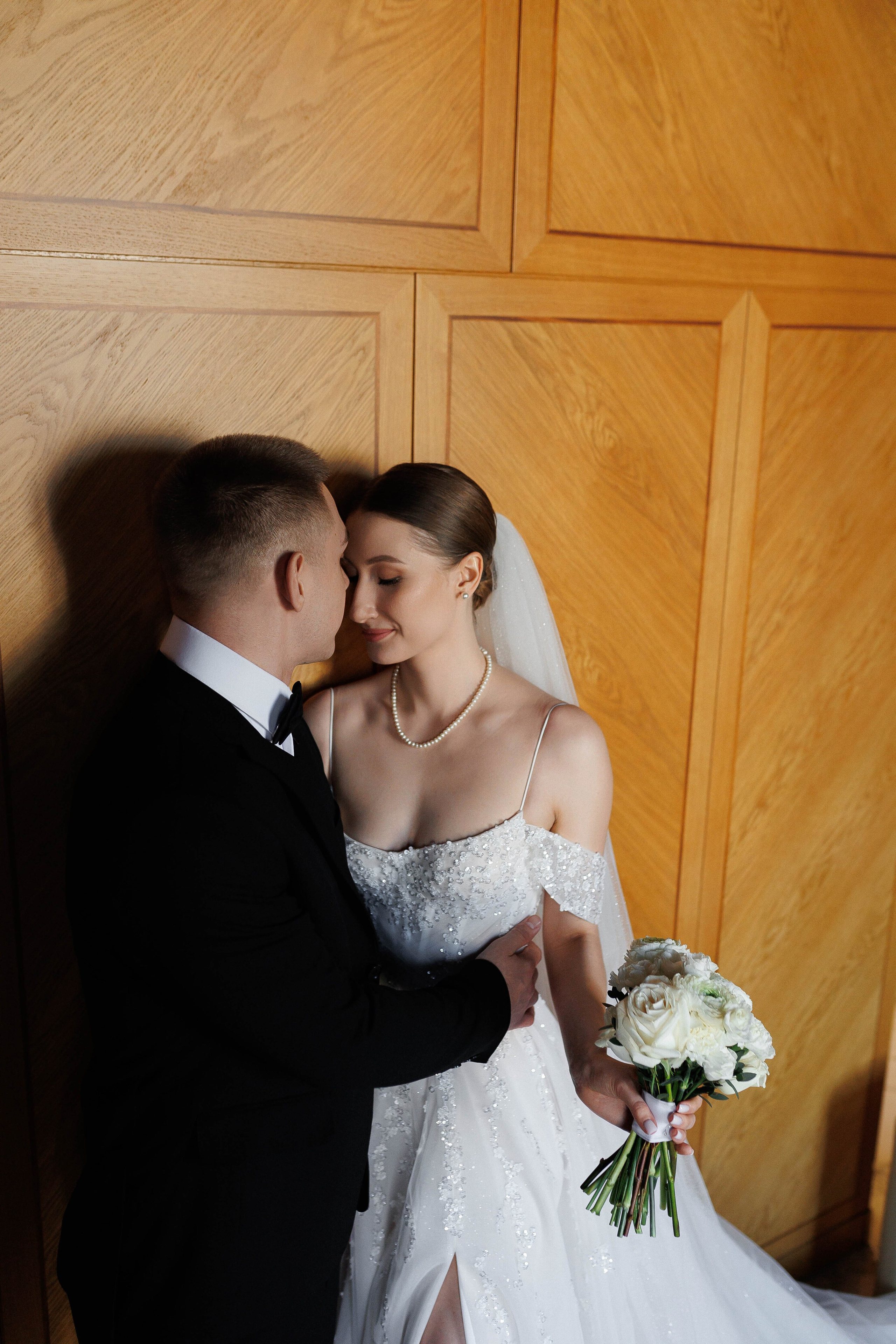 ···. Свадебный фотограф в Санкт-Петербурге Александра Чукавина