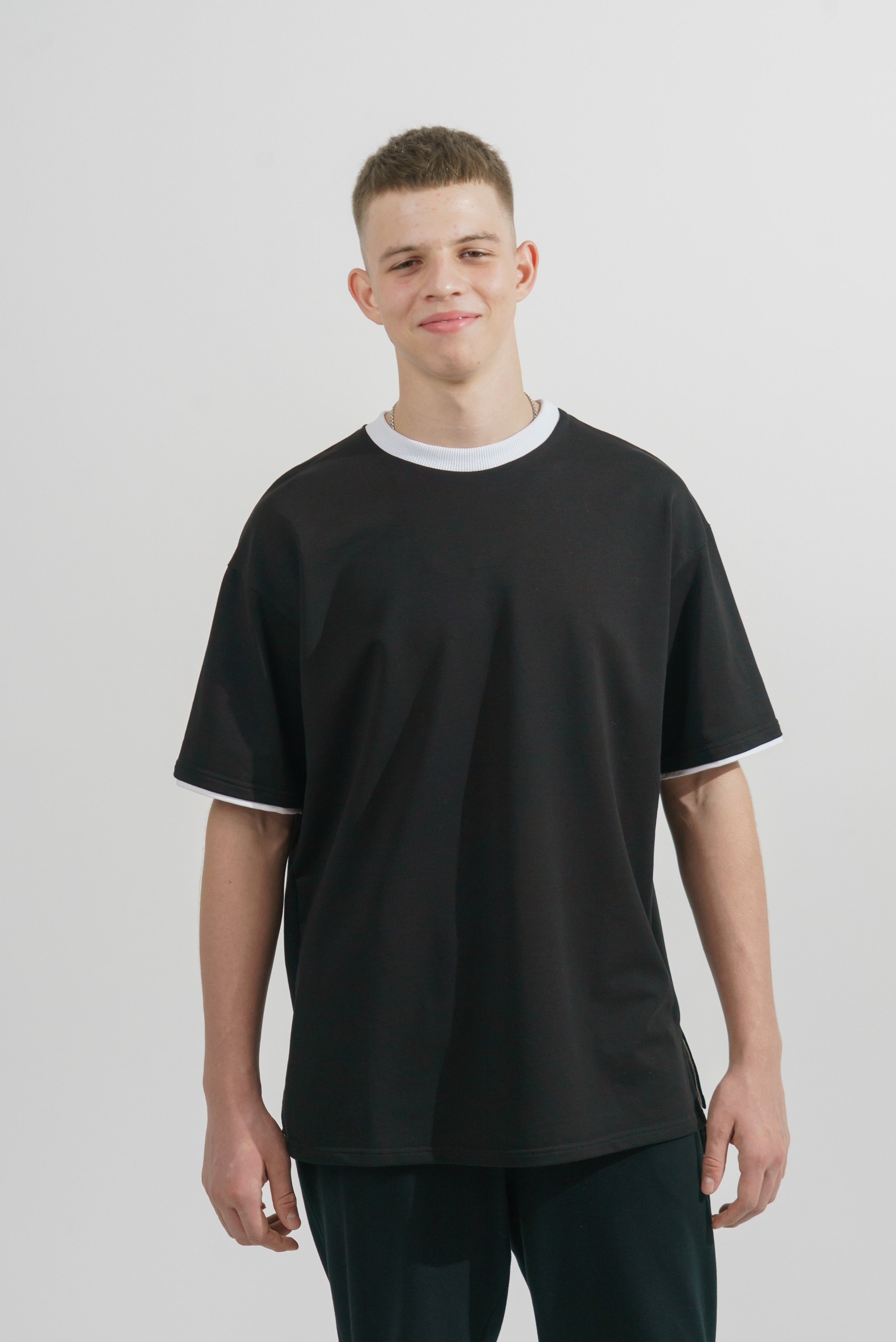 Предметная фотосъемка одежды для Wildberries и Ozon — бренды Краснодара. Фото и видеосъемка одежды для маркетплейсов Ozon, Wildberries. Шедевры для Вас! Фотограф и Видеограф в Краснодаре Пахиев Руслан