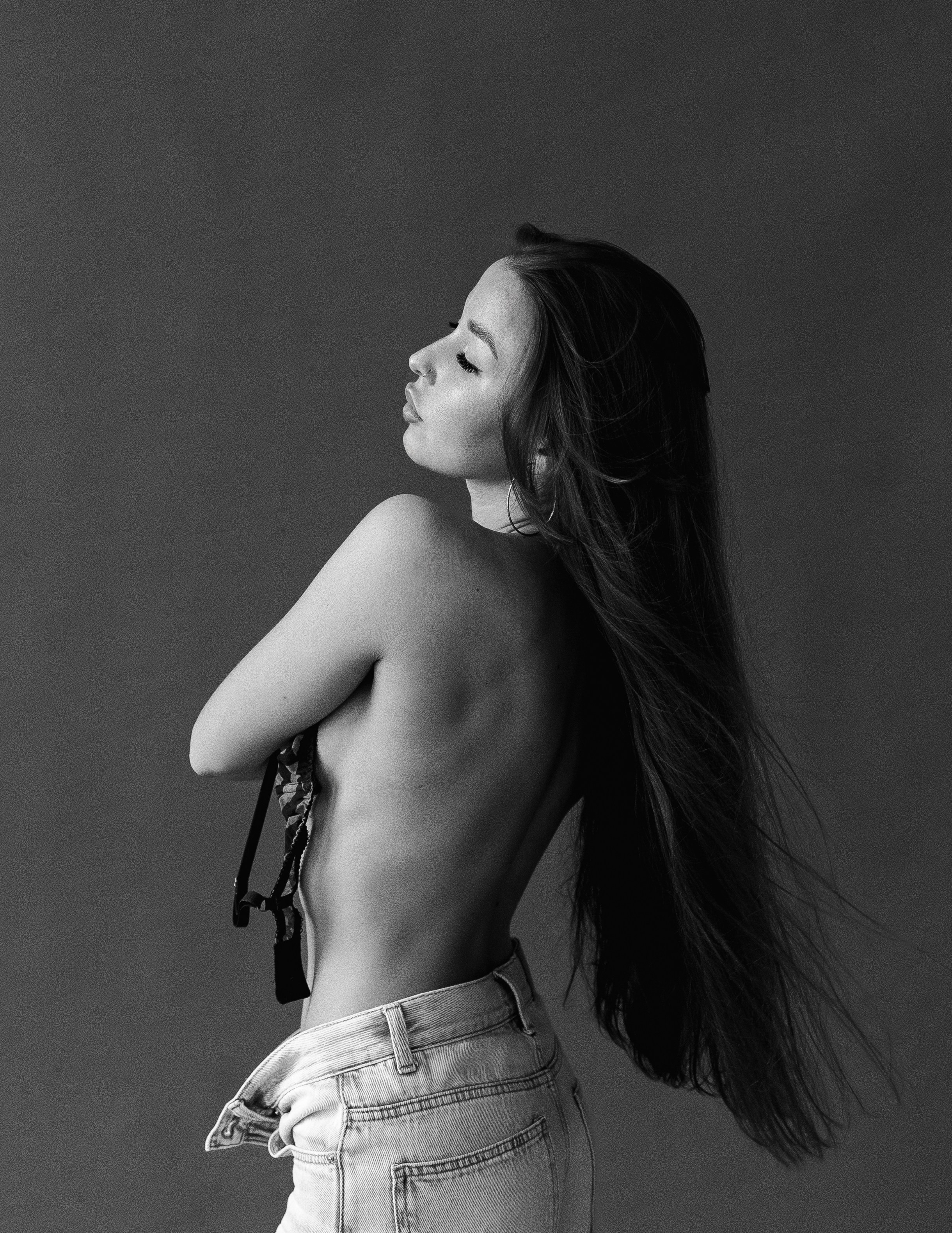 WOMAN. Фотограф Артём Культура