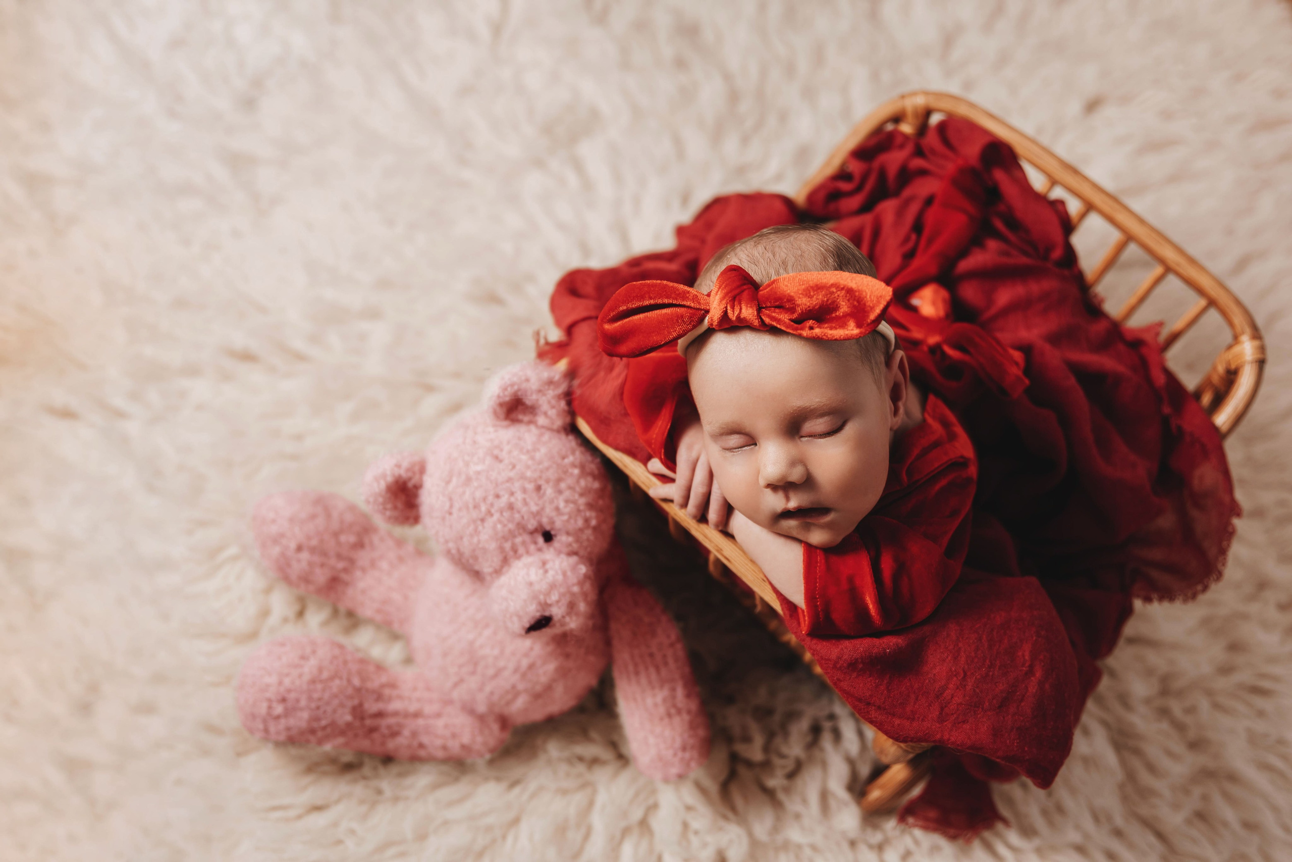 Альбом с классическим ньборном в ярких тонах. Фотограф новорожденных Москва, Люберцы, Жуковский, Раменское