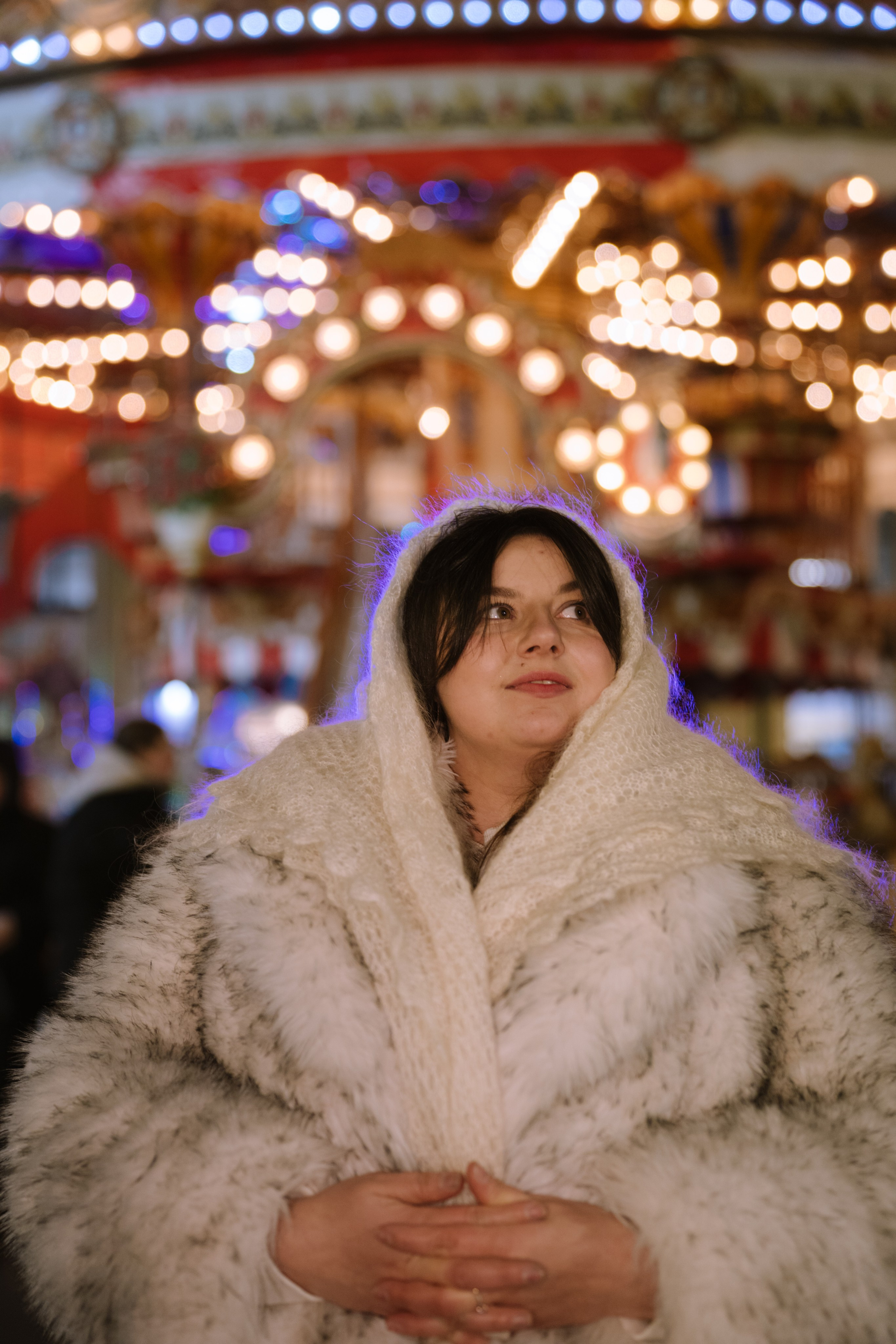 ПРОГУЛКА НА МАНЕЖНОЙ ПЛОЩАДИ ДЛЯ ДЕВУШКИ ПЕРЕД НОВЫМ ГОДОМ (НОВОГОДНЯЯ ФОТОСЕССИИЯ НА МАНЕЖНОЙ ПЛОЩАДИ). Профессиональный фотограф, Санкт-Петербург — Виктория Богомолова