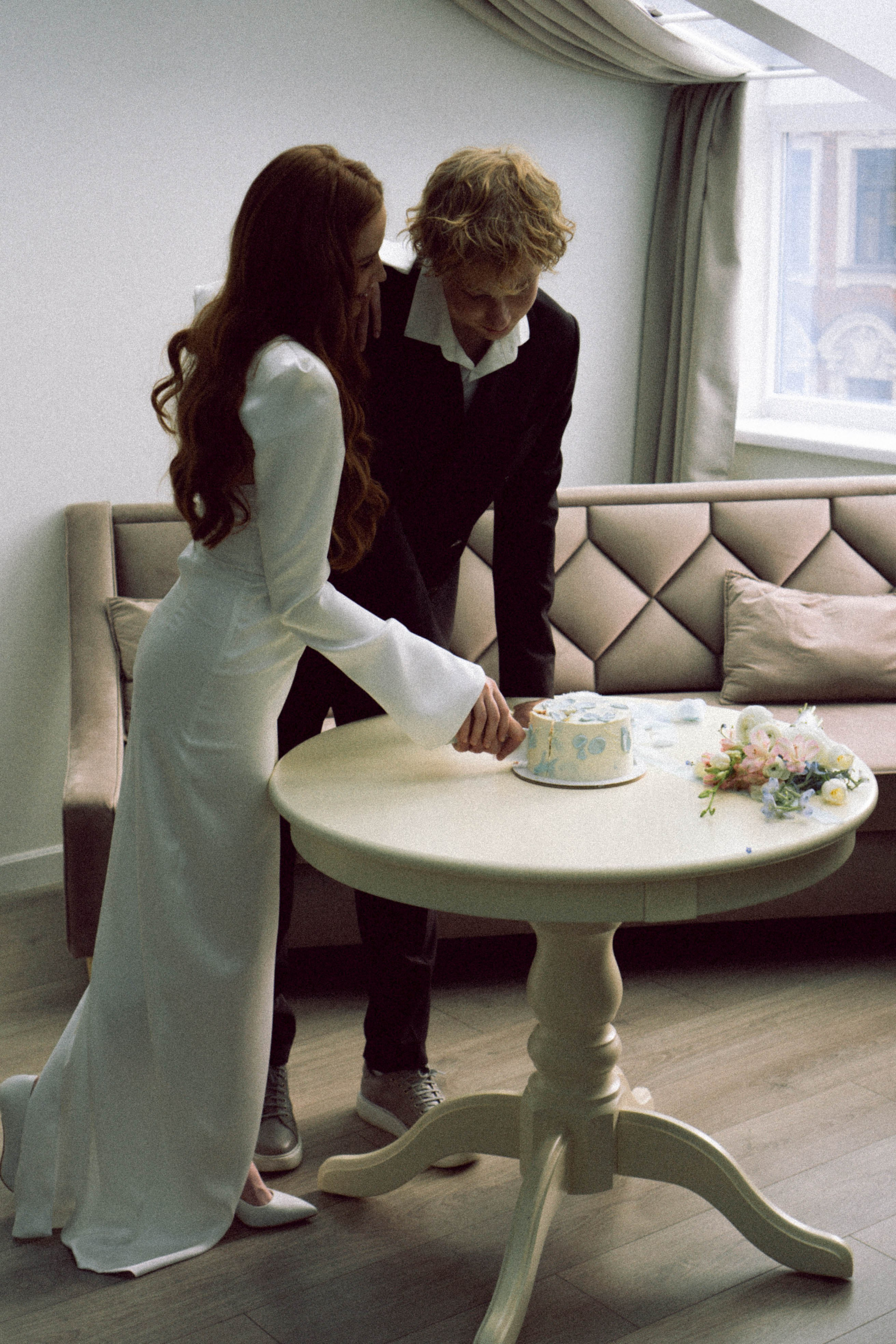 СВАДЕБНАЯ СЬЕМКА В ОТЕЛЕ. СБОРЫ ЖЕНИХА И НЕВЕСТЫ И ТАКЖЕ ТОР И ПОДГОТОВКА К ПРОГУЛКЕ. Профессиональный фотограф, Санкт-Петербург — Виктория Богомолова