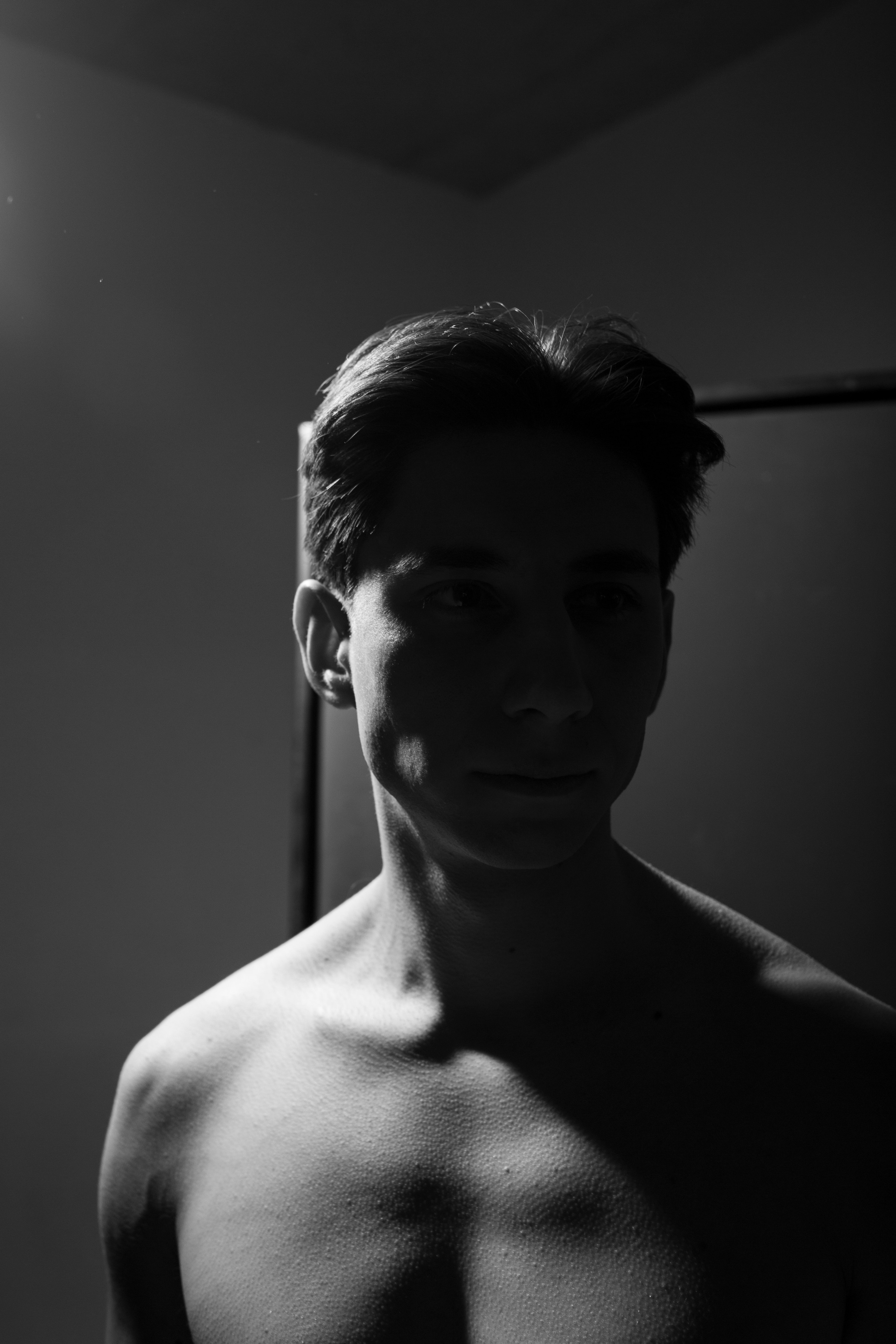 Мужская студийная фотосессия в Воронеже. Фотограф Анастасия Мухитдинова