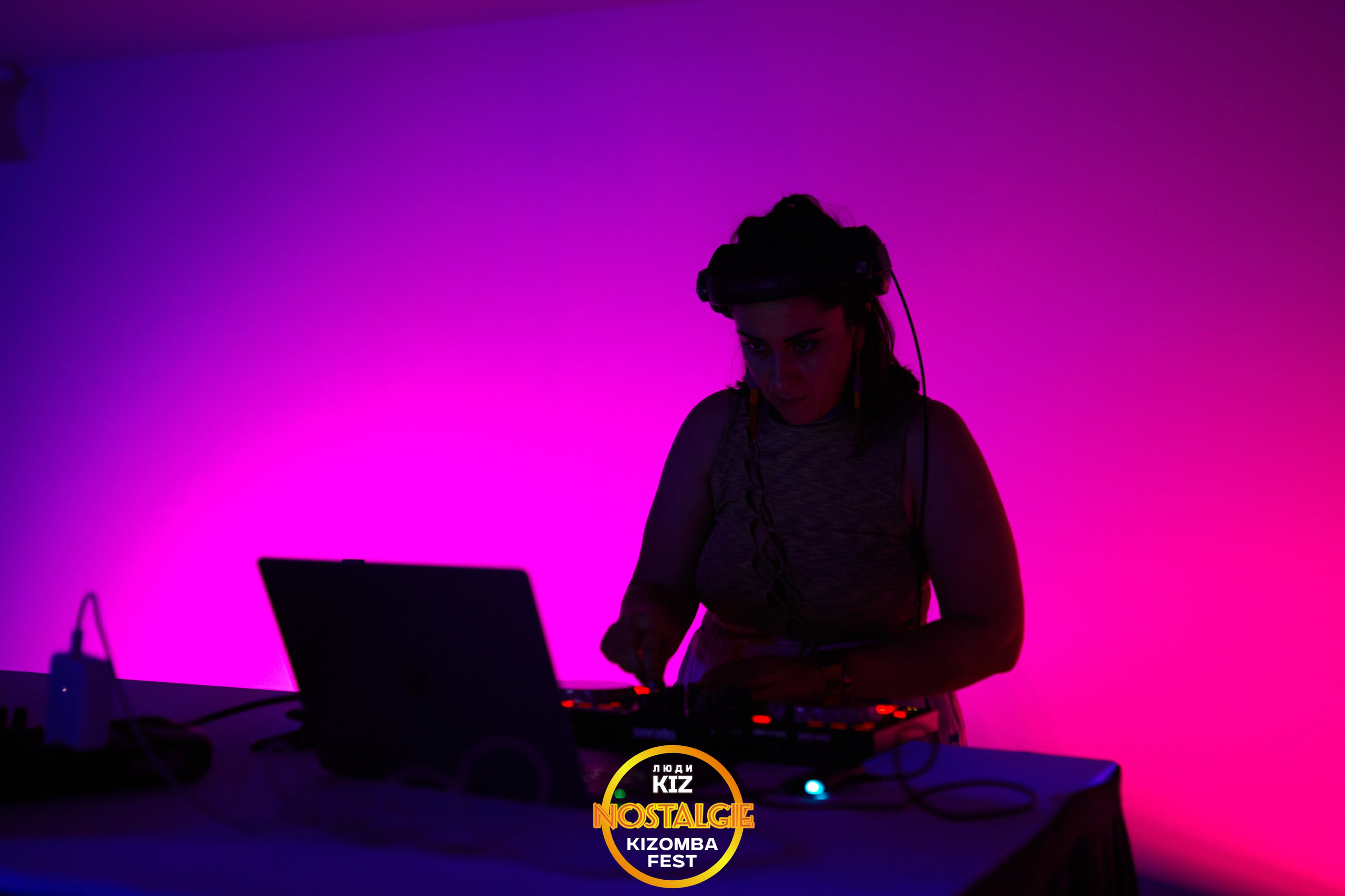 Neon party. Свадебный фотограф