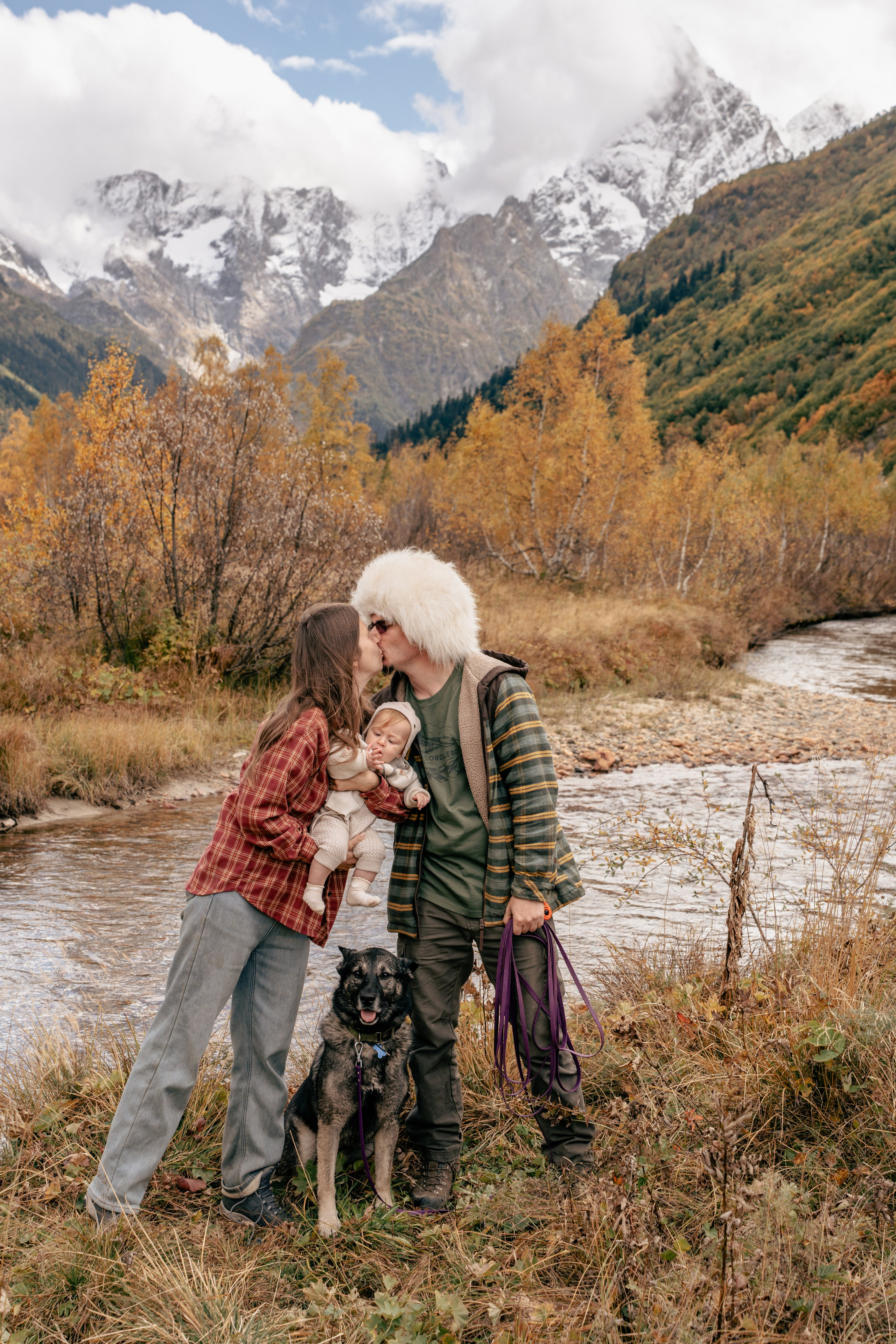 Семейная фотосессия в Домбае. Фотограф КМВ|ГОРЫ Пятигорск Железноводск Ессентуки Кисловодск Домбай Архыз Эльбрус