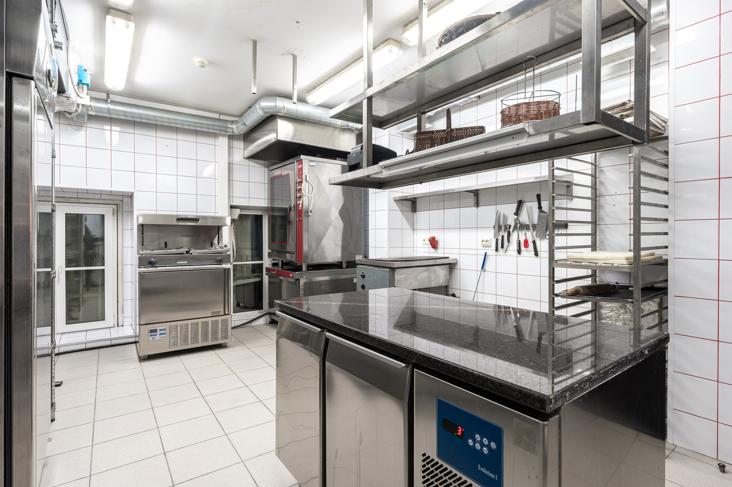 Ресторан на продажу. Интерьерный фотограф. Фото- видеосъемка недвижимости Санкт-Петербург