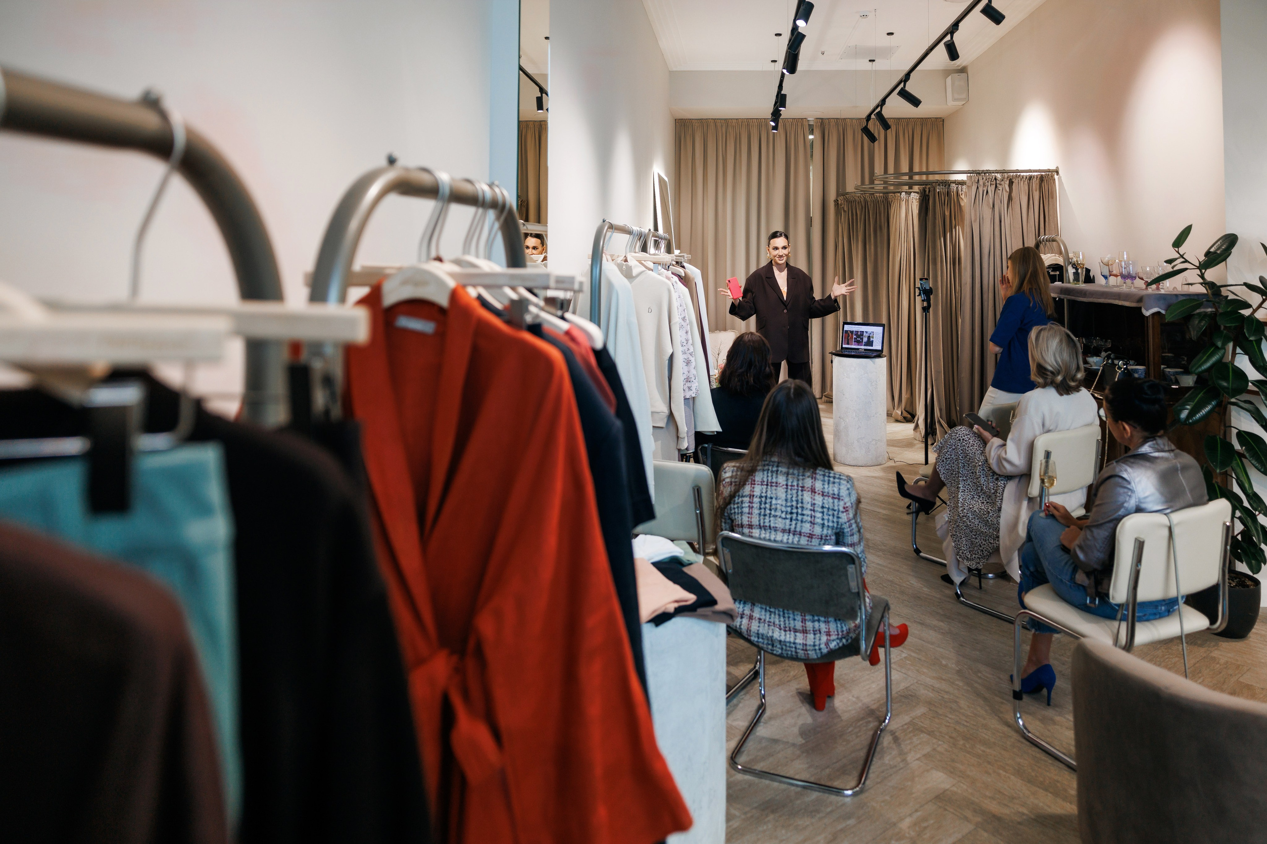 Drugaya store. Мастер-класс от стилиста. Фотограф Виталий Хайлов, Екатеринбург