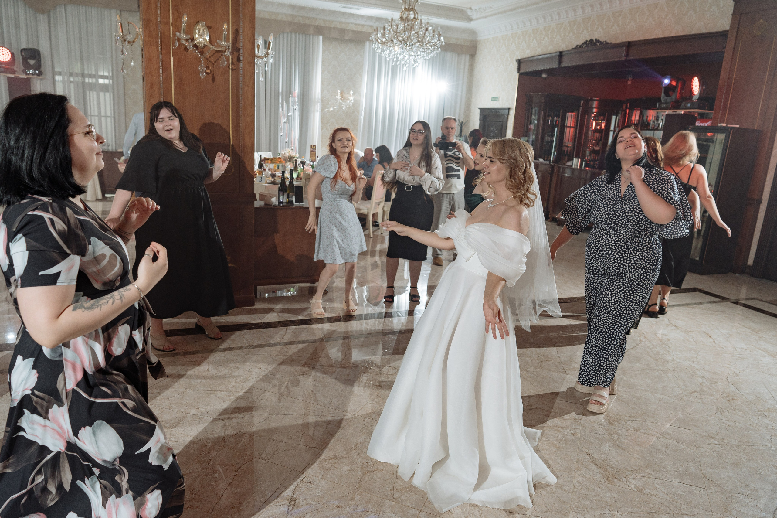 Виктор и Юлия