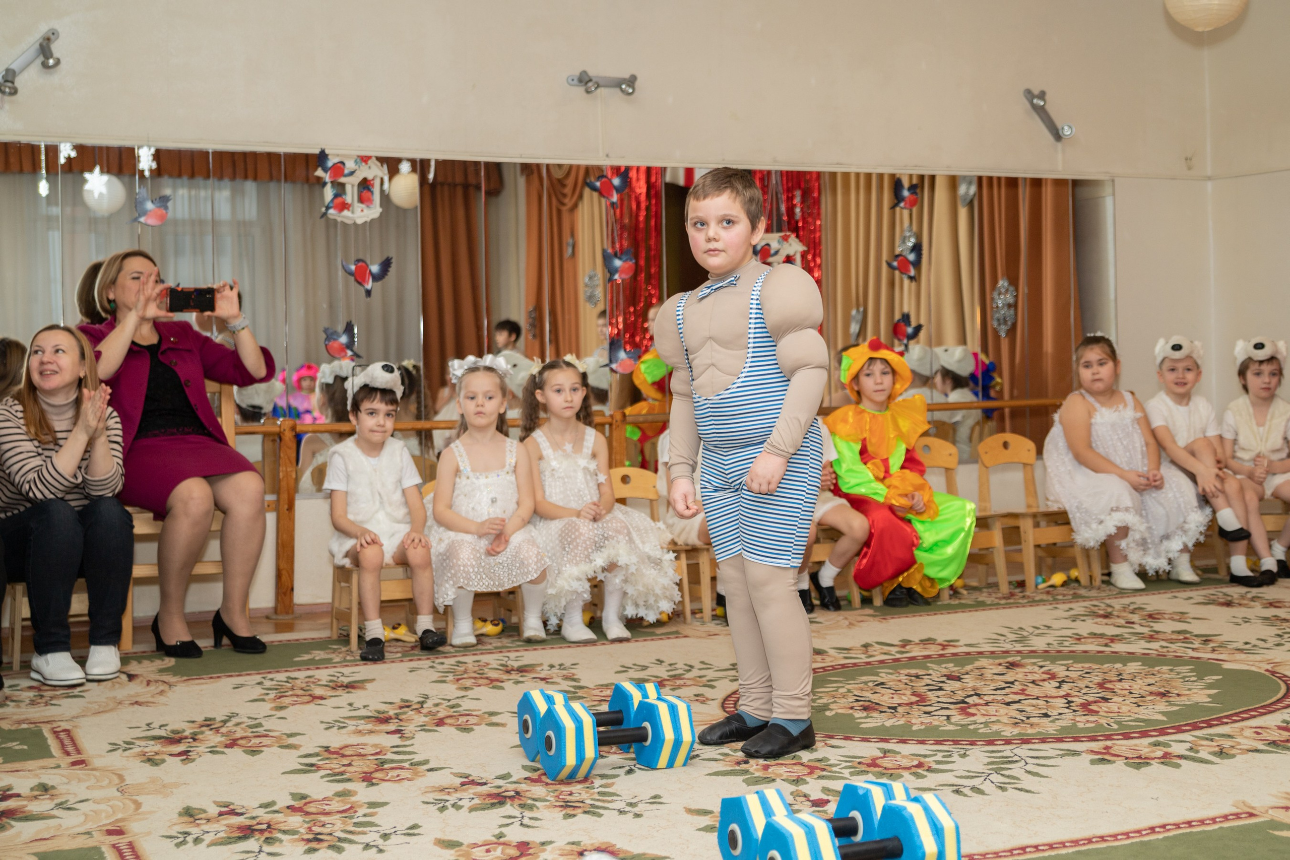 Новогодний утренник в садике. Фотограф-дизайнер, семейный фотограф, фуд-фотограф в Москве и Московской области Лаврова Анна
