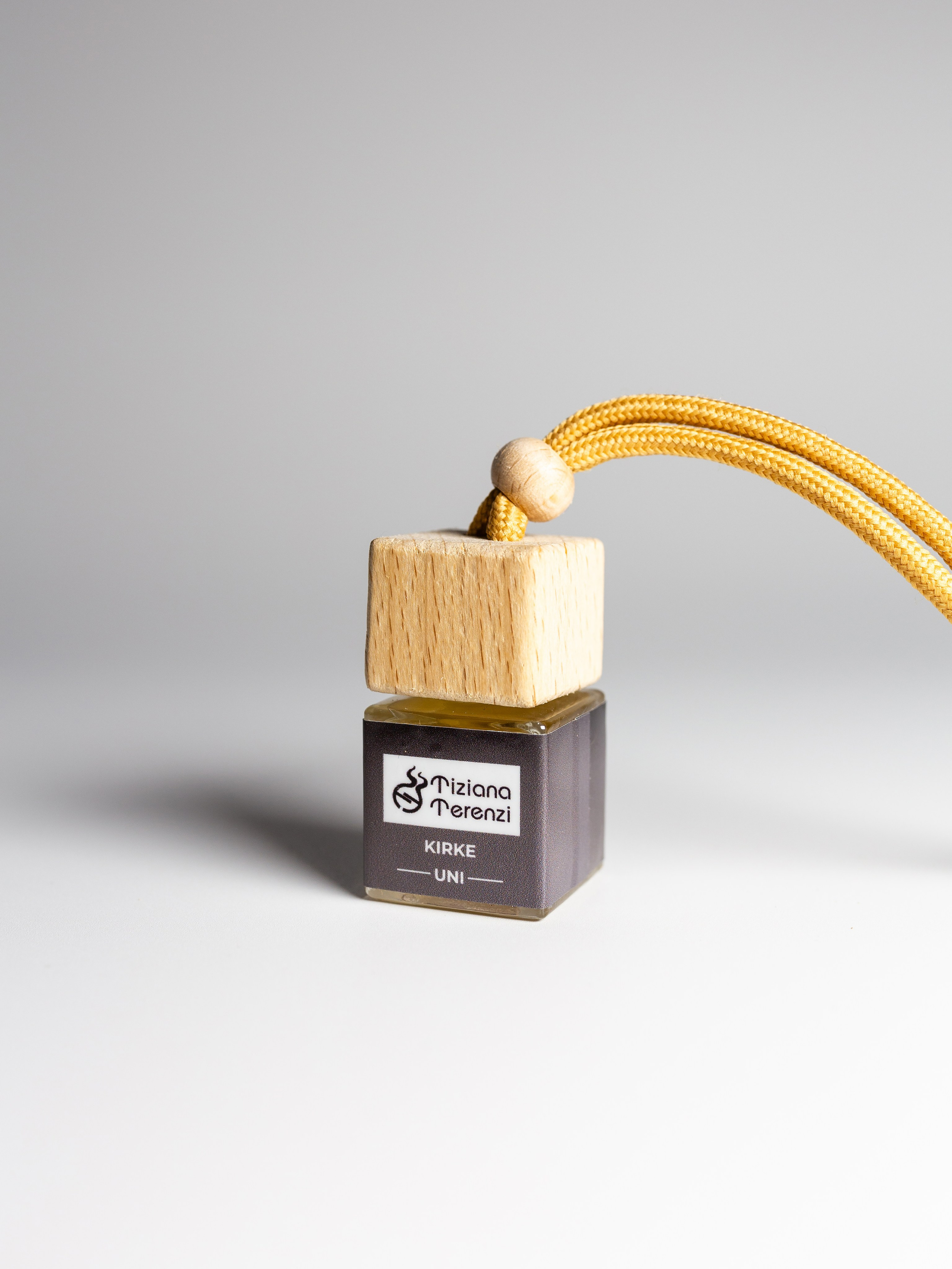 Диффузоры далее на вырез. Фотограф в Краснодаре Арина Кудряшова