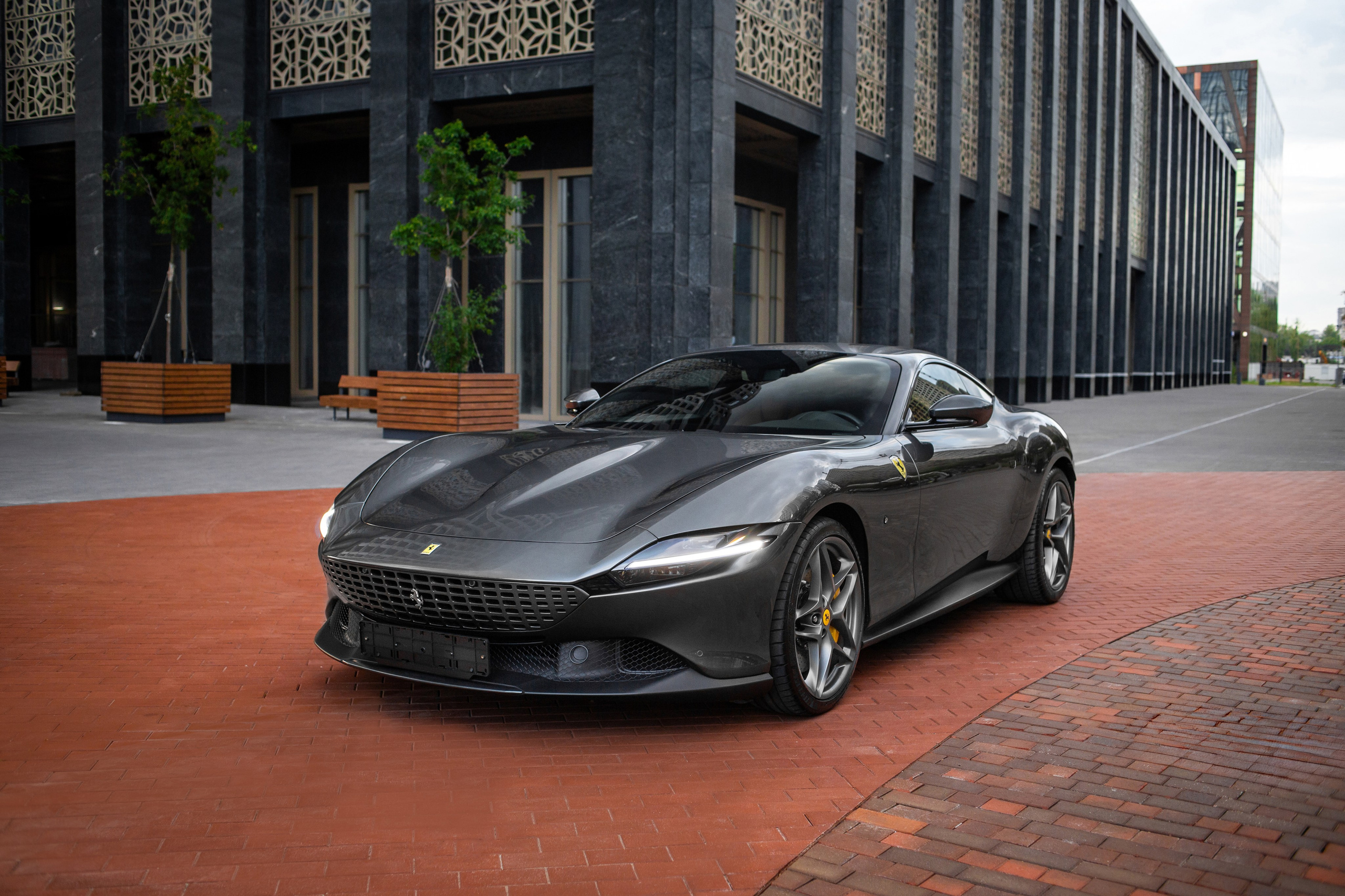 Ferrari Roma. Автомобильный фотограф в Москве Андрей Емельянов