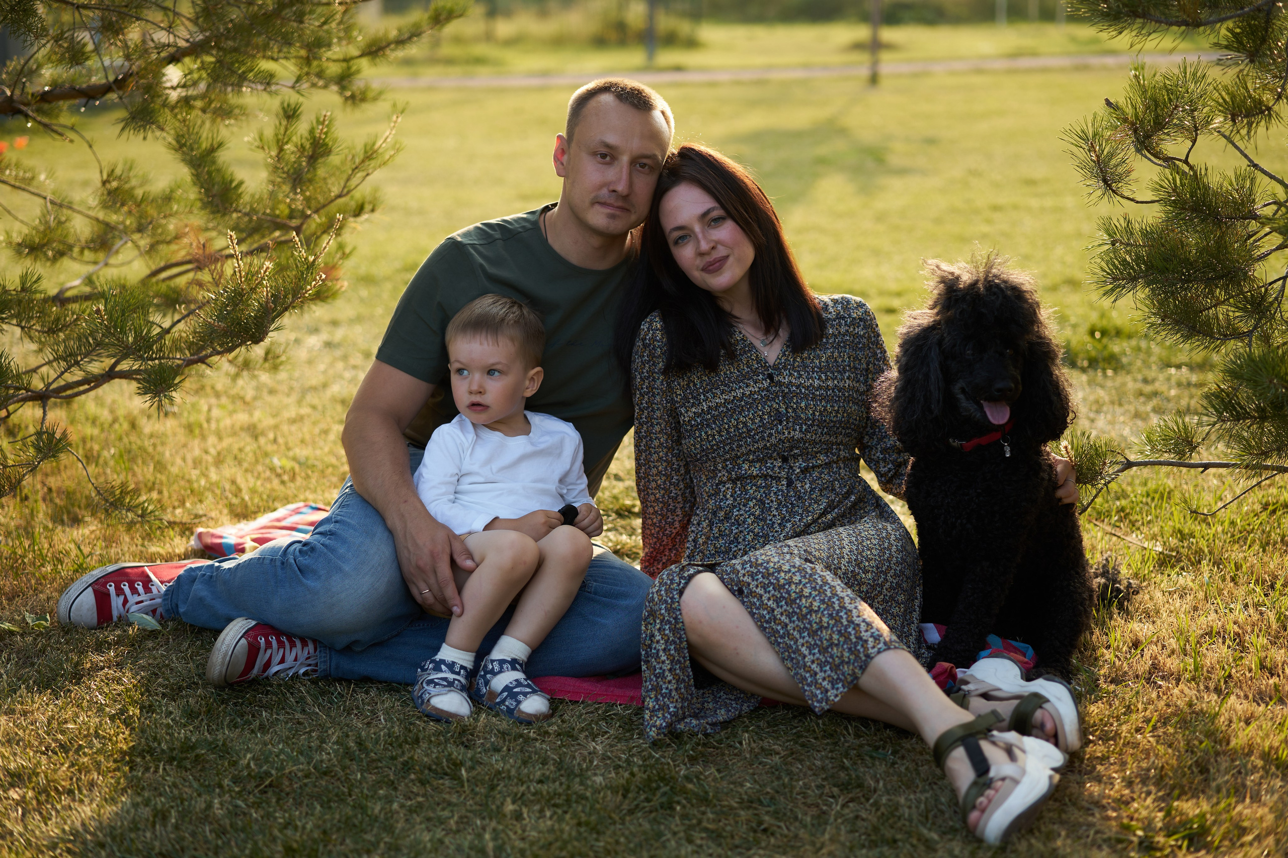 Семейная фотосессия летом в парке. Фотограф Екатеринбург Кокшарова Александра