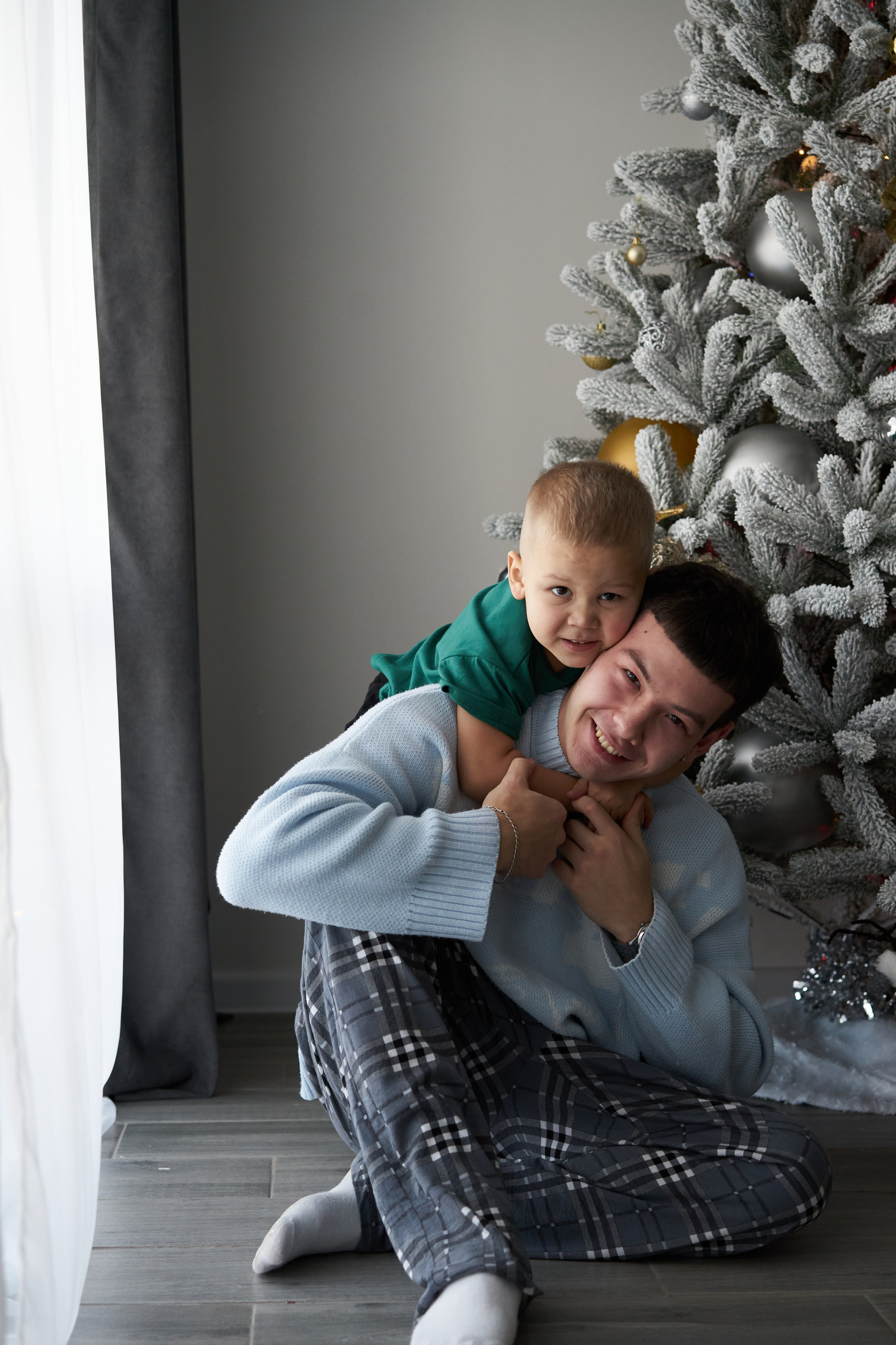 Семейная фотосессия дома. Фотограф Екатеринбург Кокшарова Александра