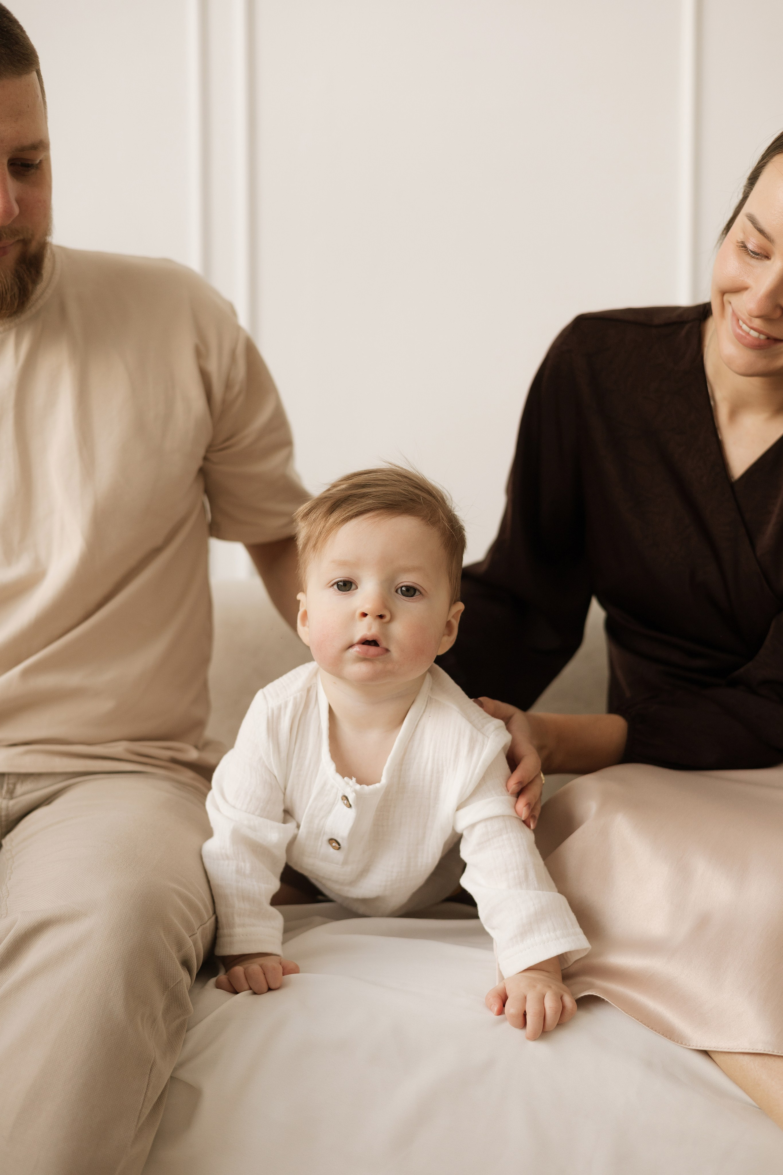 Арсений с мамой и папой. Фотограф в Кемерово Миллер Анна