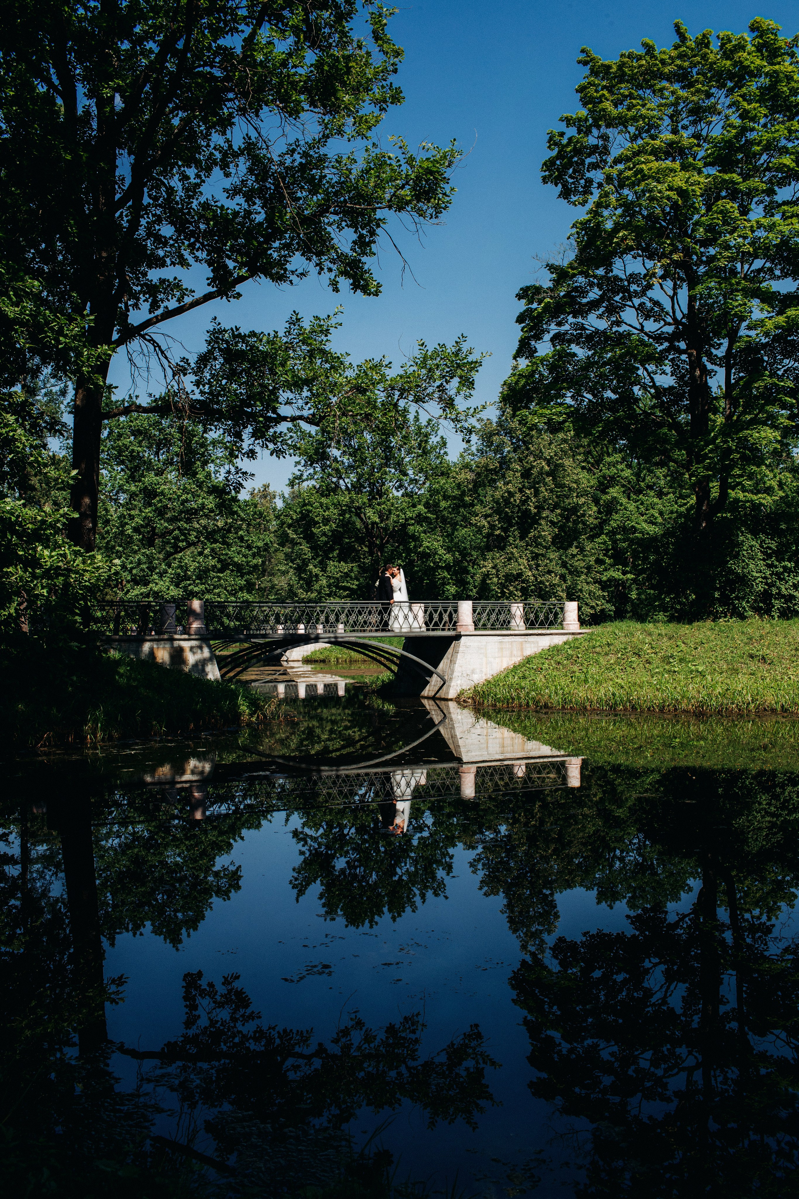 Vlad & Nadya (Saint-Petersburg, Russia). Destination wedding photographer Peter Letu