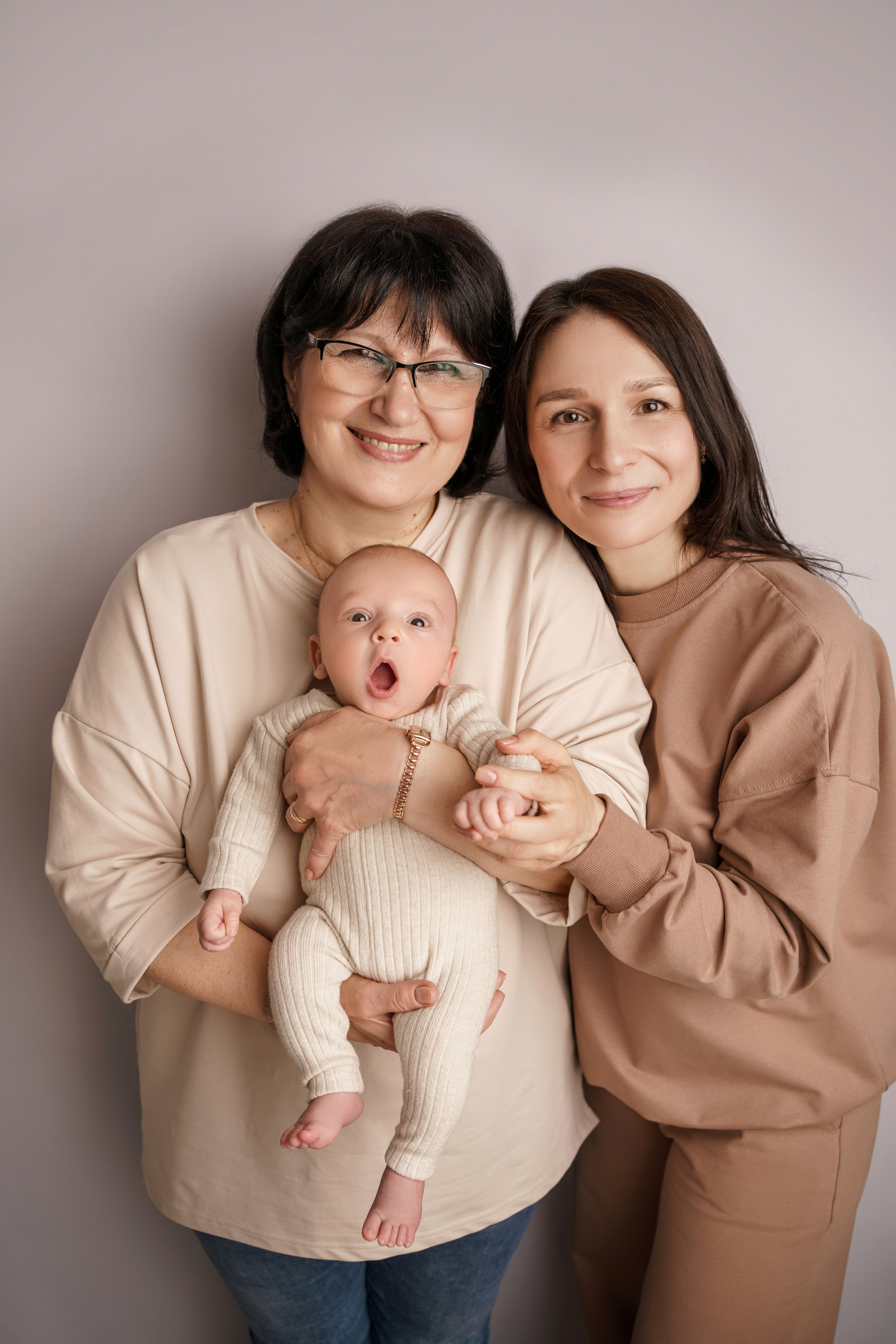 Лайф-съемка новорожденных | Первые семейные фото с малышом в Москве и МО. Фотосессия новорожденных в Москве и Московской области | Профессиональный фотограф newborn — Татьяна Иванова