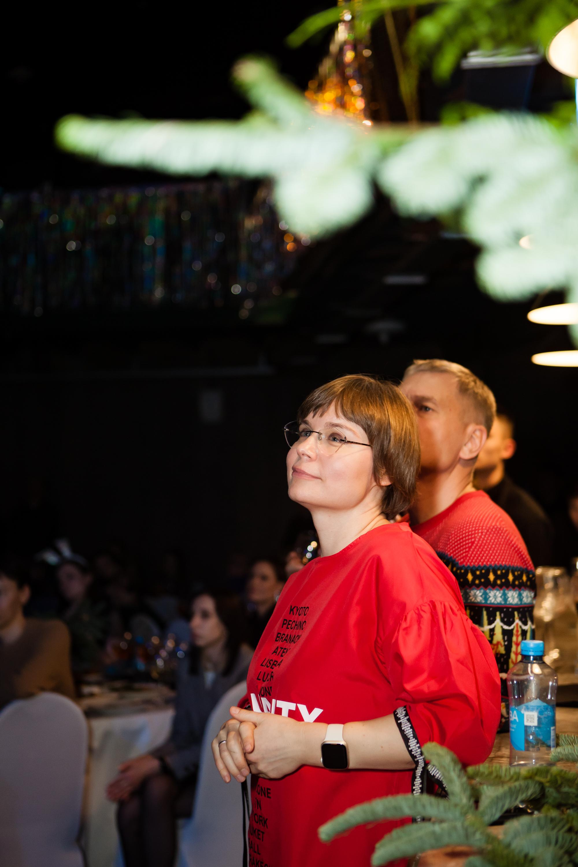 Новогодний корпоратив компании «Спич». Портретный творческий фотограф в Москве Надя Дудник