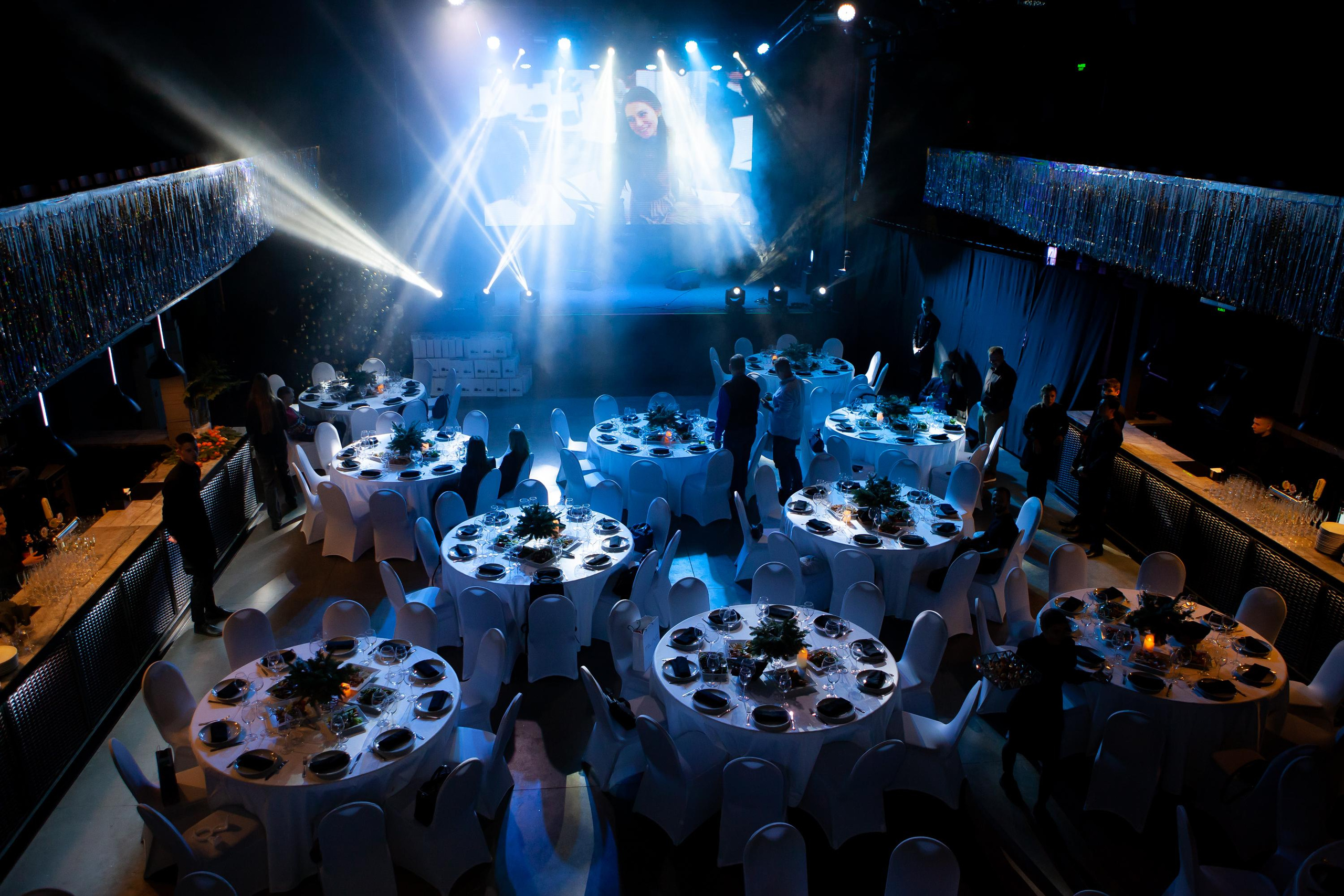 Новогодний корпоратив компании «Спич». Портретный творческий фотограф в Москве Надя Дудник