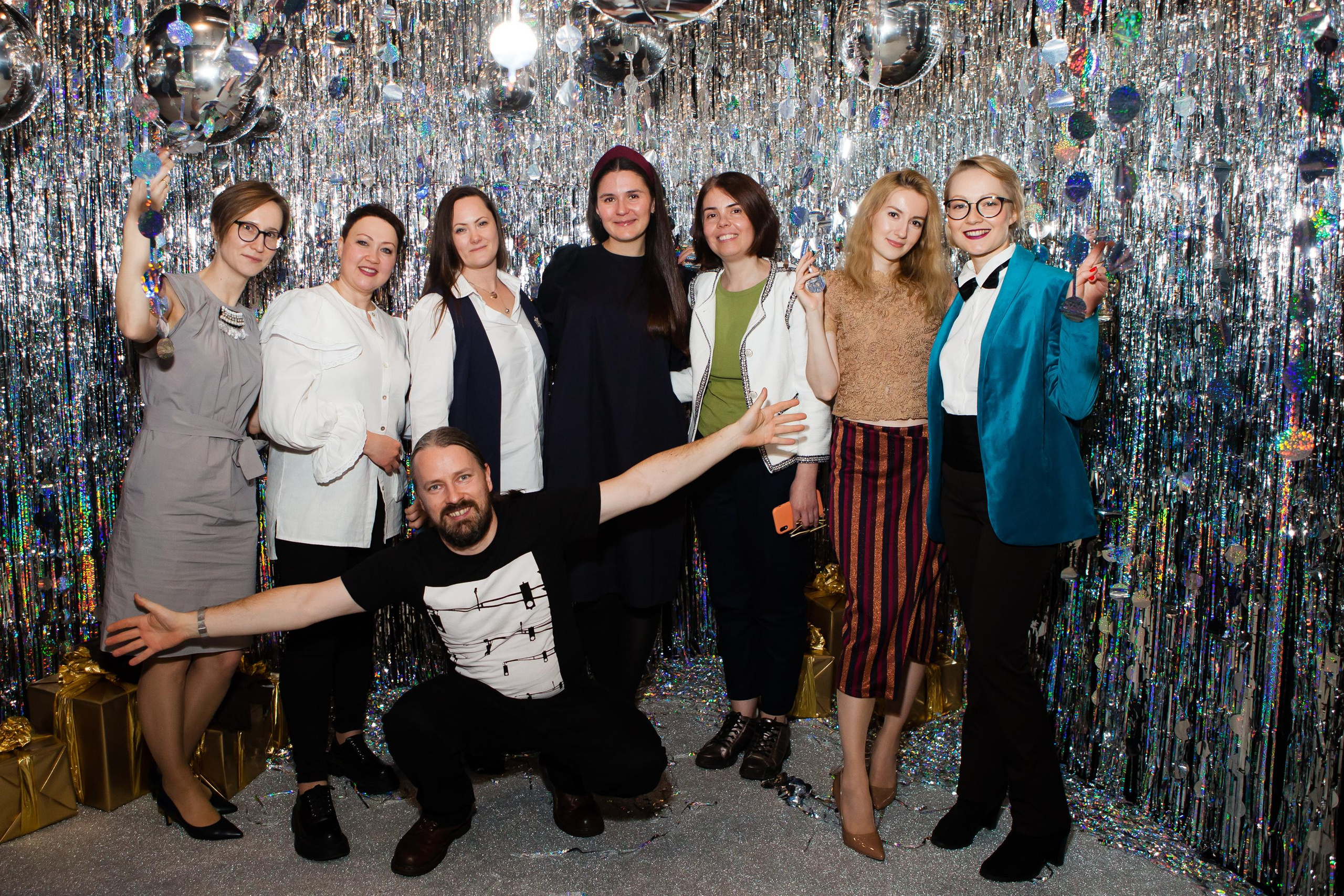 Новогодний корпоратив компании «Спич». Портретный творческий фотограф в Москве Надя Дудник