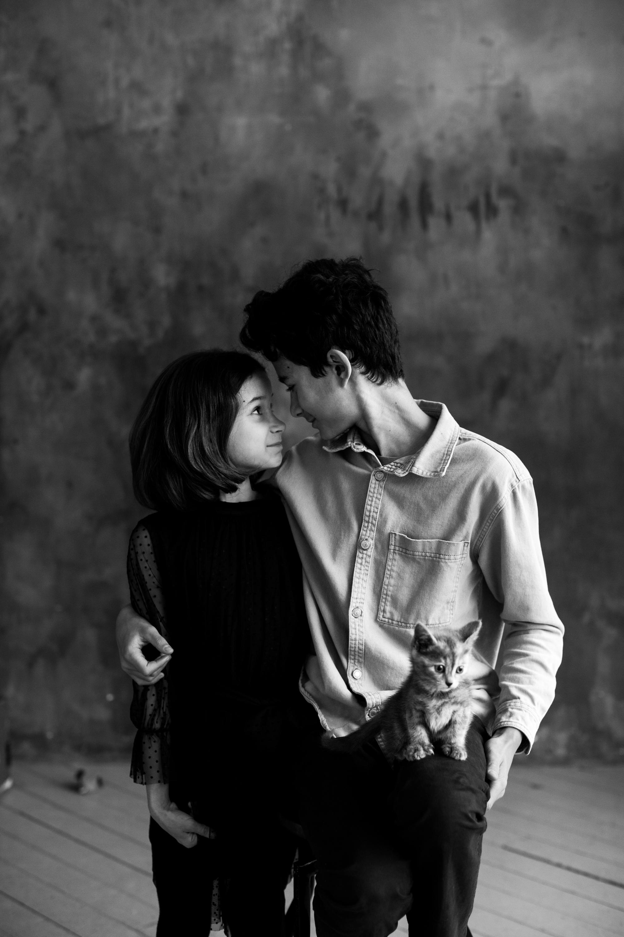 Настя, Веня, Майя и кот. Портретный творческий фотограф в Москве Надя Дудник