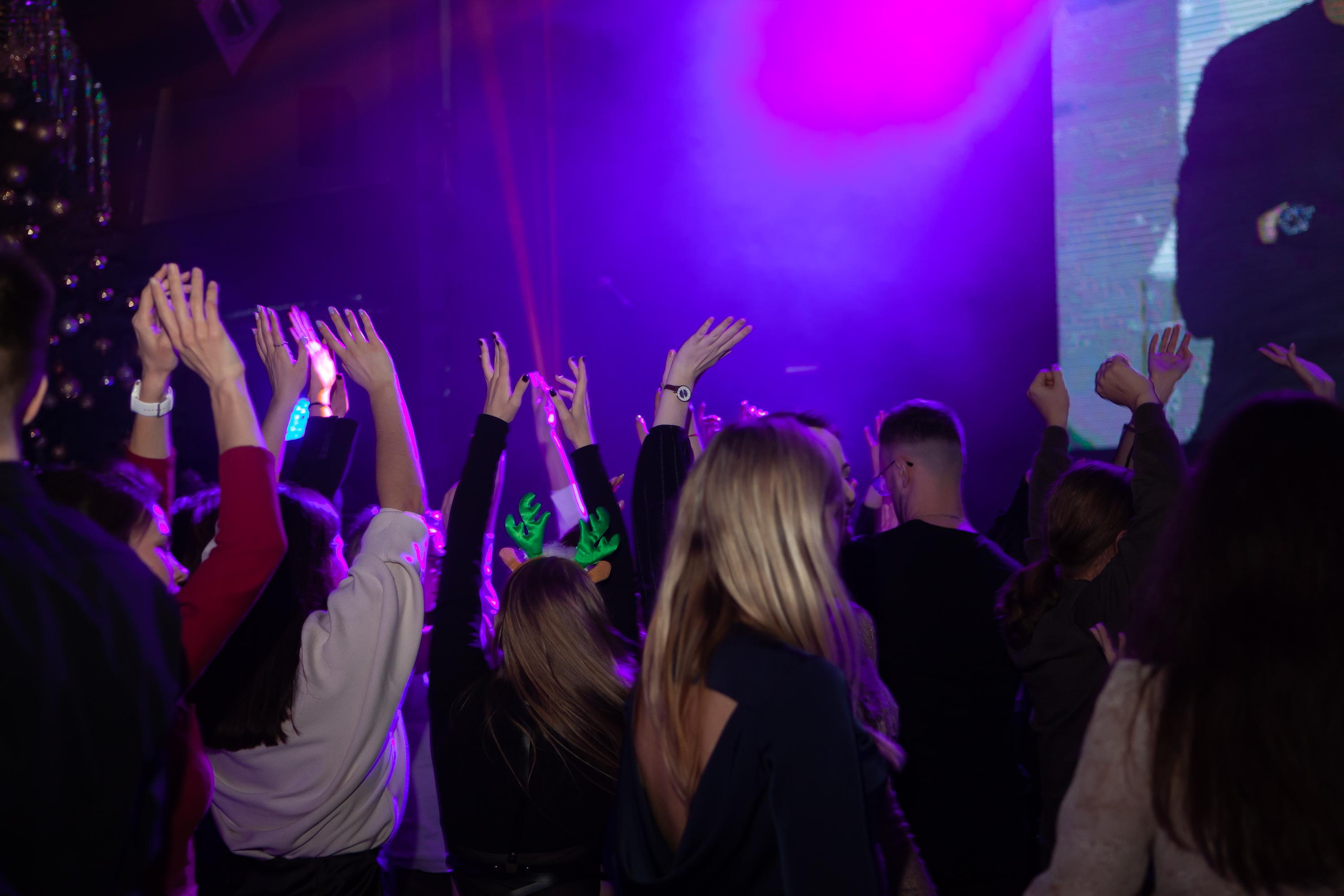 Новогодний корпоратив компании «Спич». Портретный творческий фотограф в Москве Надя Дудник