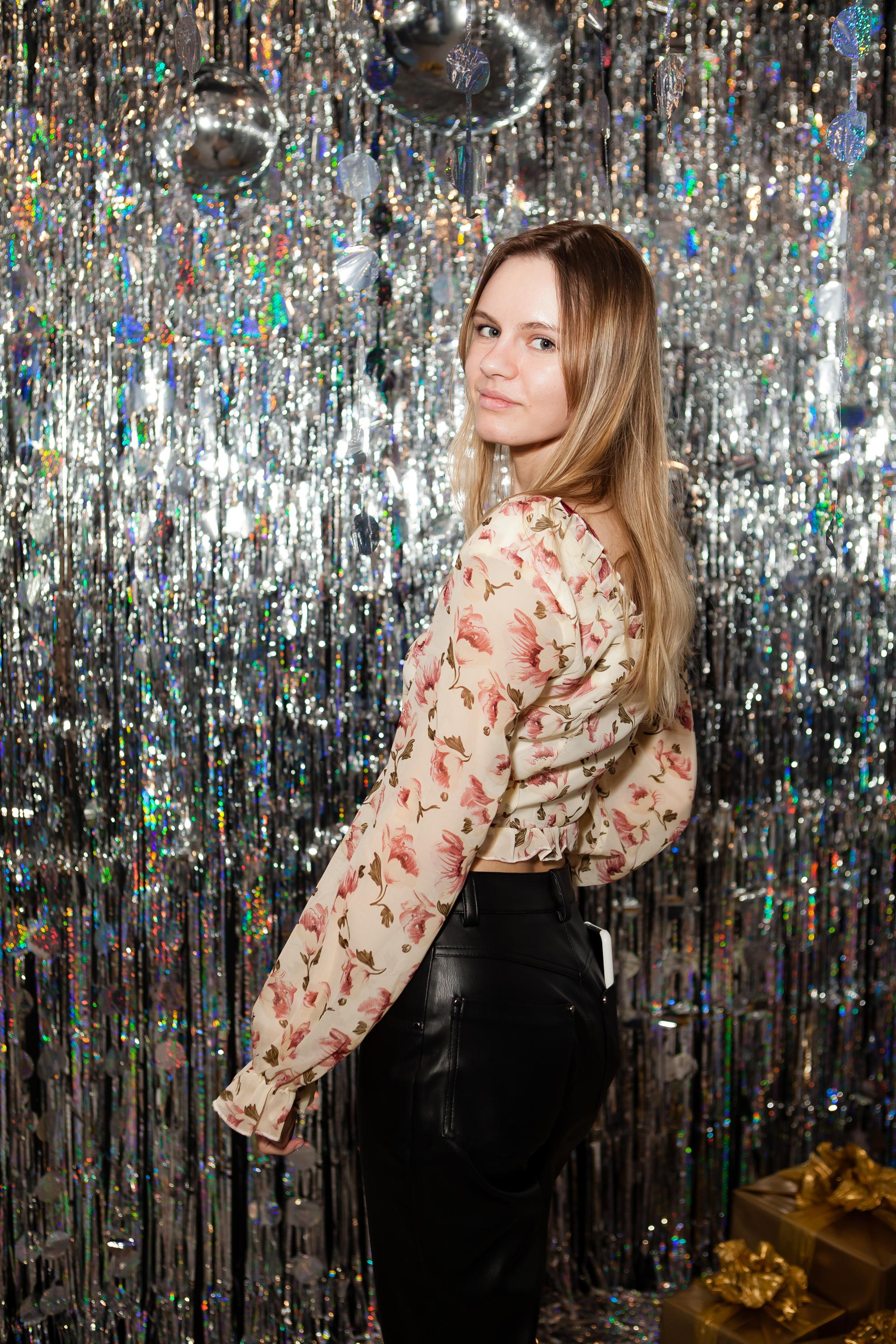 Новогодний корпоратив компании «Спич». Портретный творческий фотограф в Москве Надя Дудник