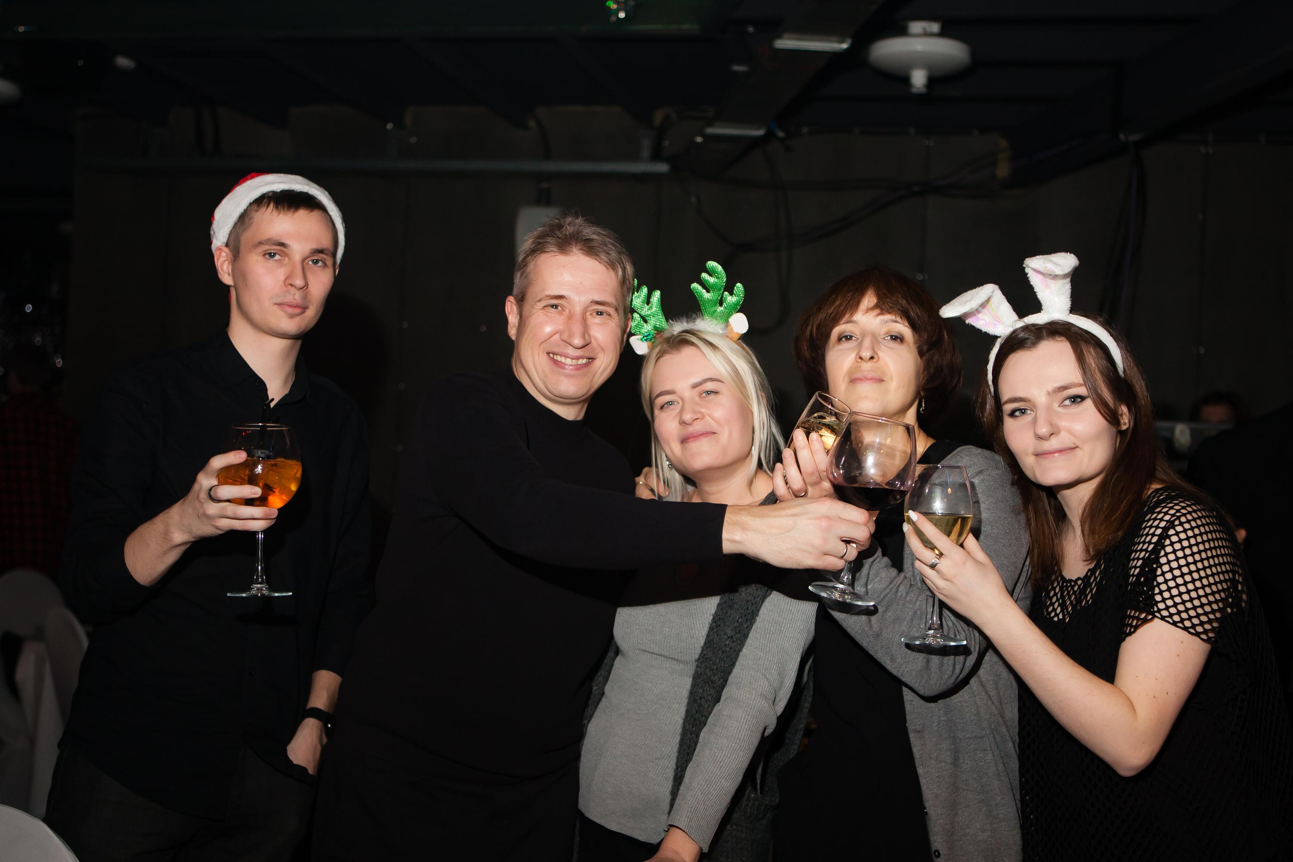 Новогодний корпоратив компании «Спич». Портретный творческий фотограф в Москве Надя Дудник