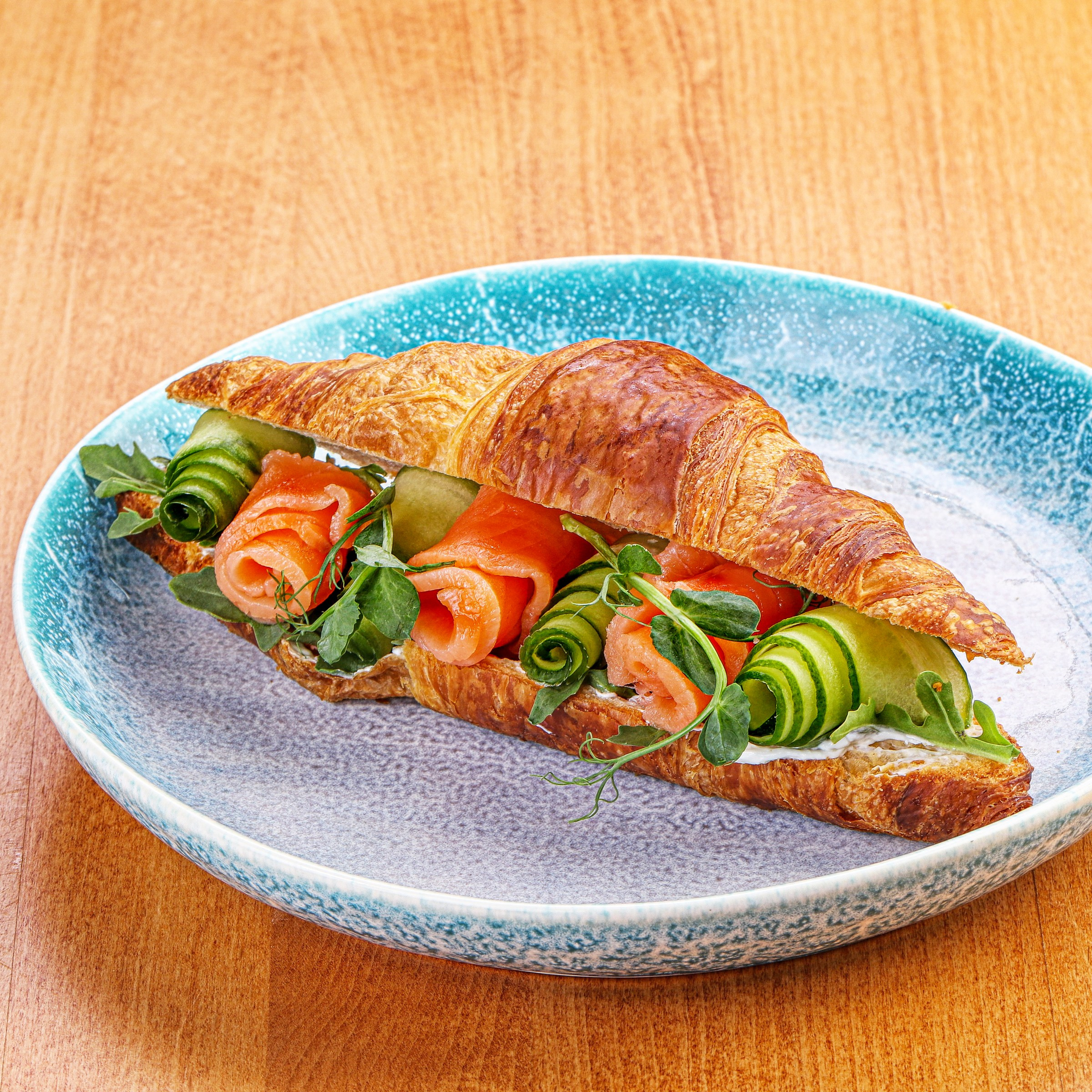 Фотосъемка бургеров и гамбургеров. Заказ по тел.: +7 (906) 006-90-22. Фуд-фотограф Андрей Старостин — съемка еды в Москве. 9000 руб. в час