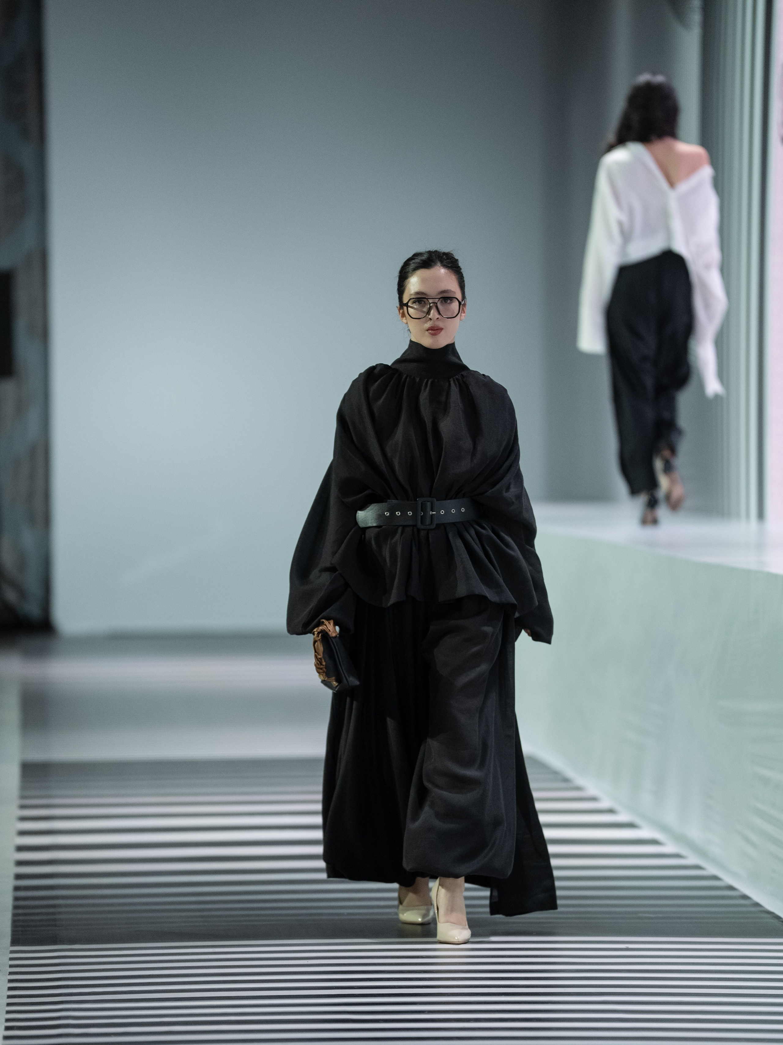 Designer LEILA KHANUM. Сайт Алматинского НЮ АРТ, будуар и фэшн фотографа Дениса Карпенко